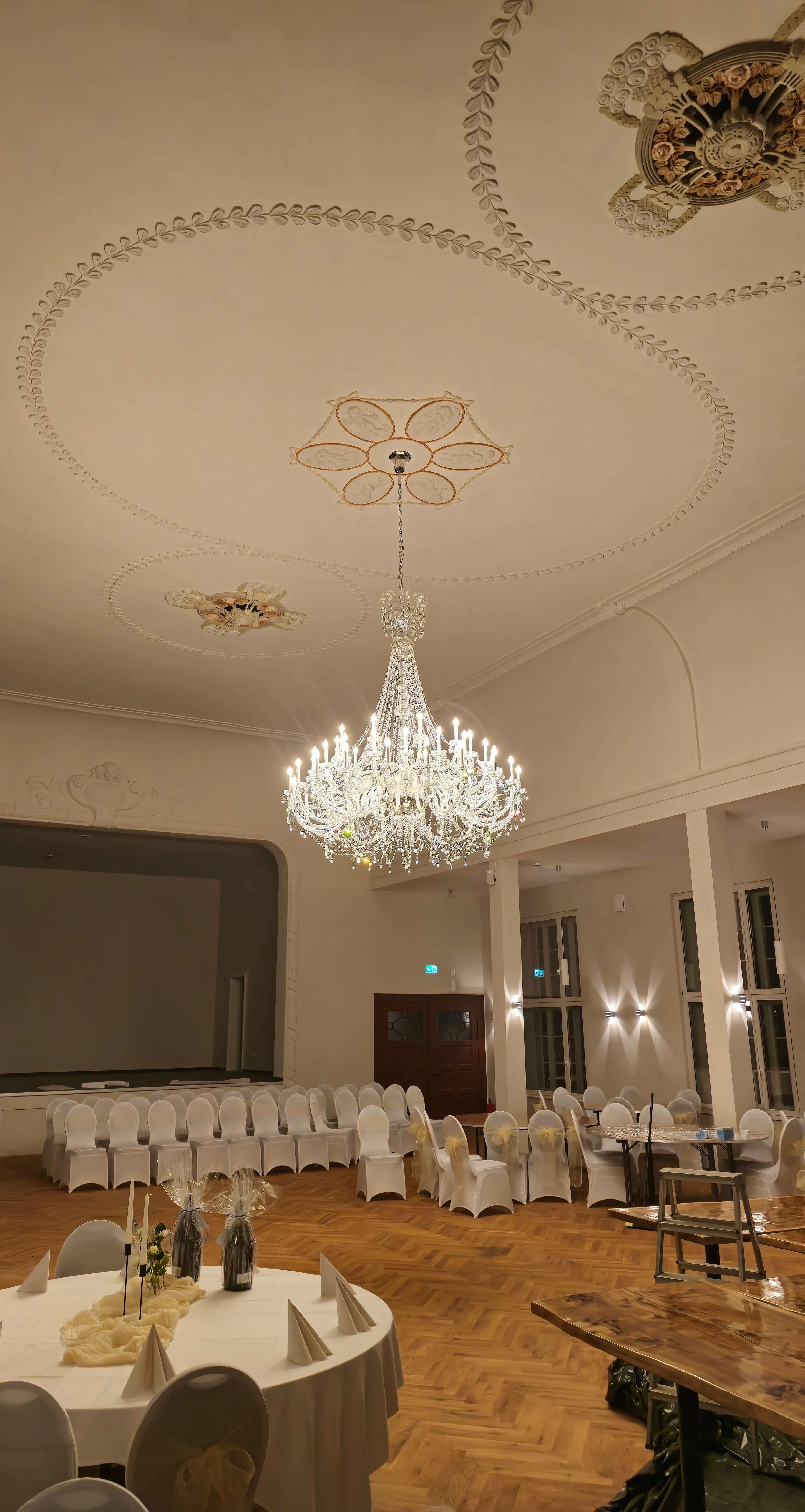 Tedesco Grande lampadario in vetro con cristalli scintillanti &New in vendita