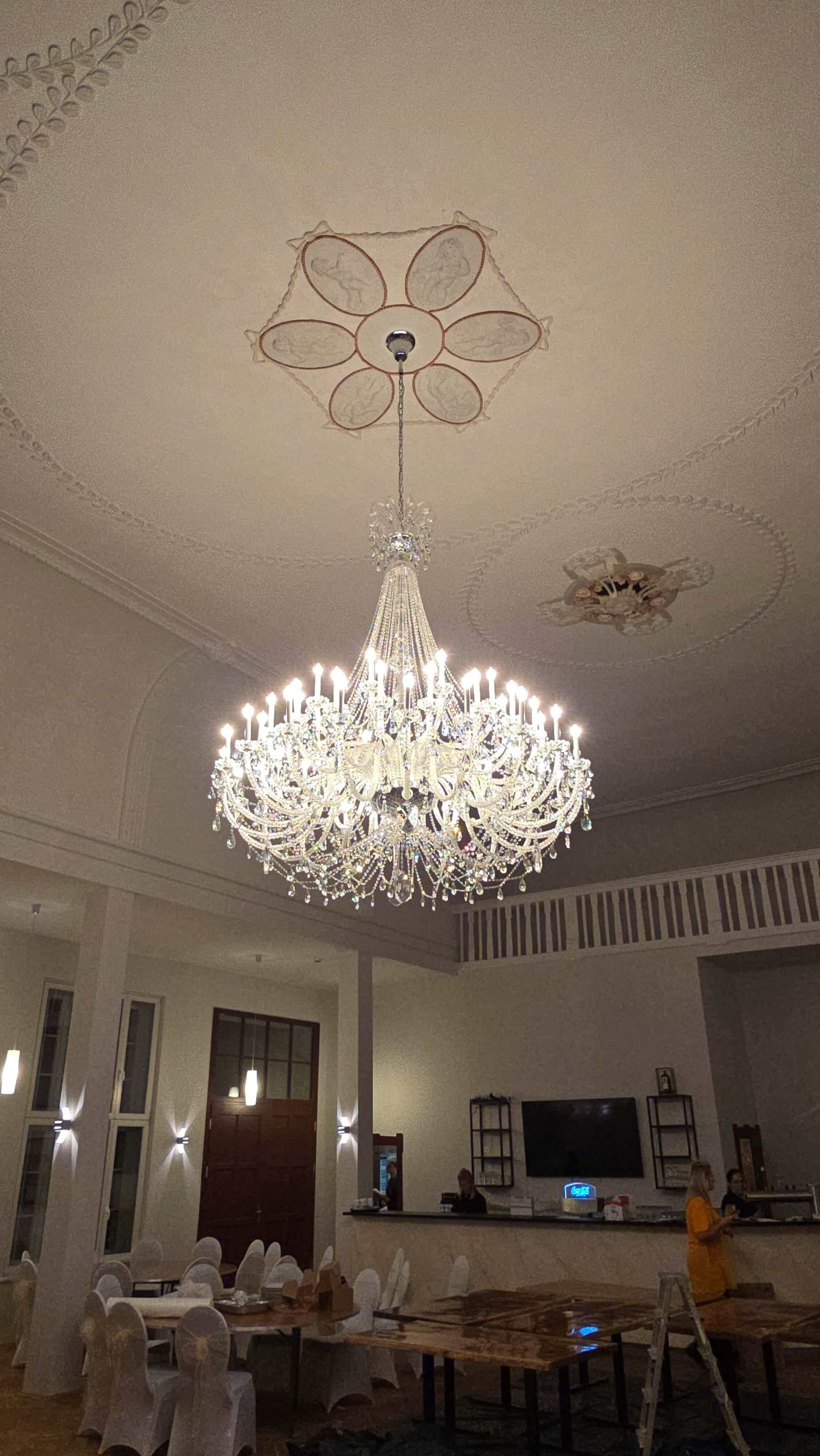 Cristallo Grande lampadario in vetro con cristalli scintillanti &New in vendita