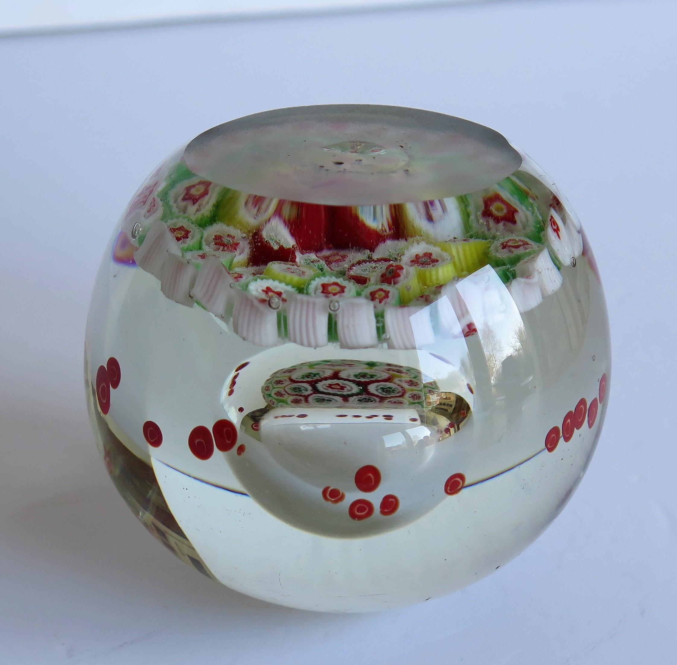 Large Glass Millefiori Paperweight with Suspended Domed Bubble, circa 1900      8