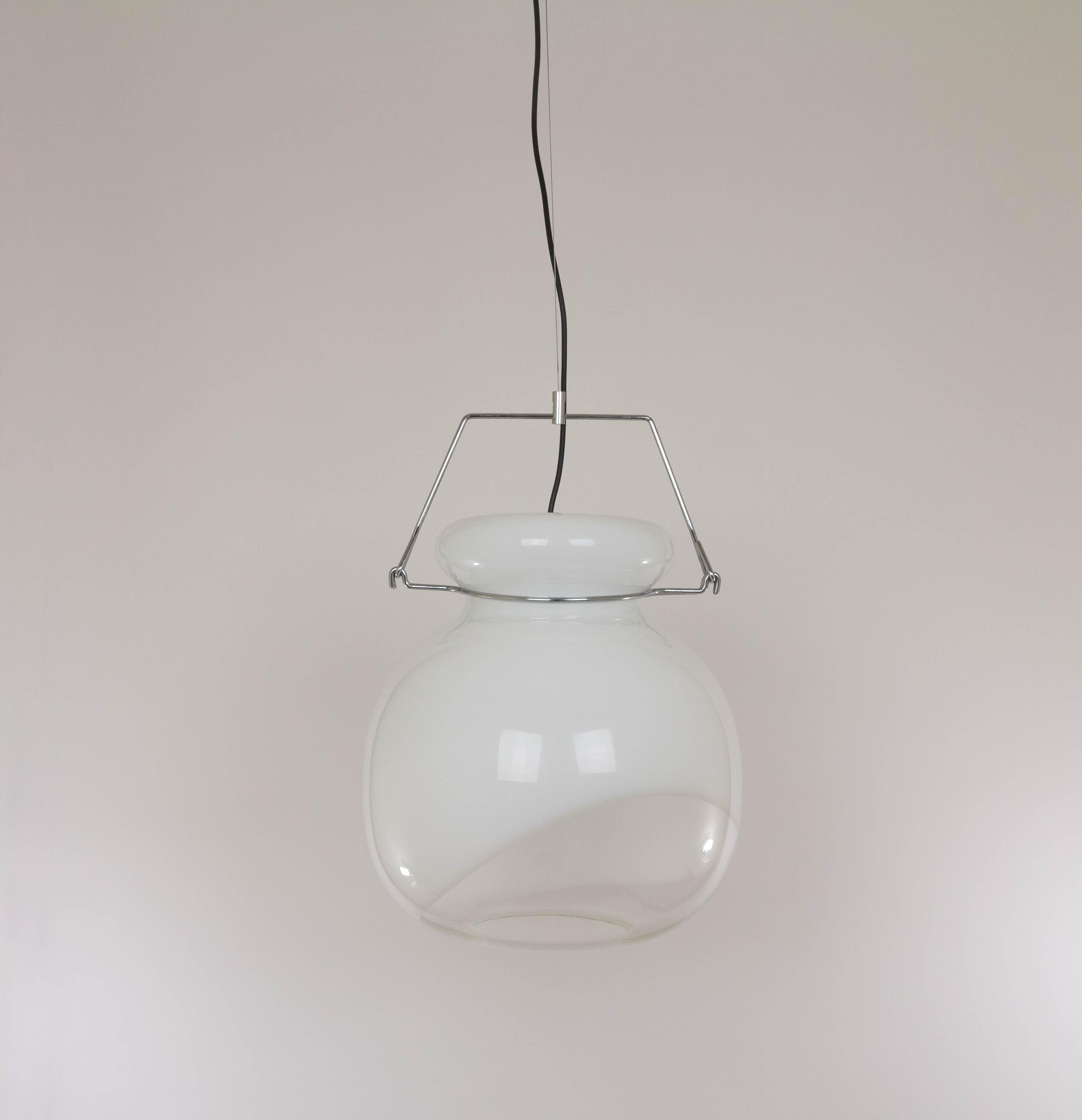 Italian Large glass pendant by Toni Zuccheri for VeArt, 1970s For Sale