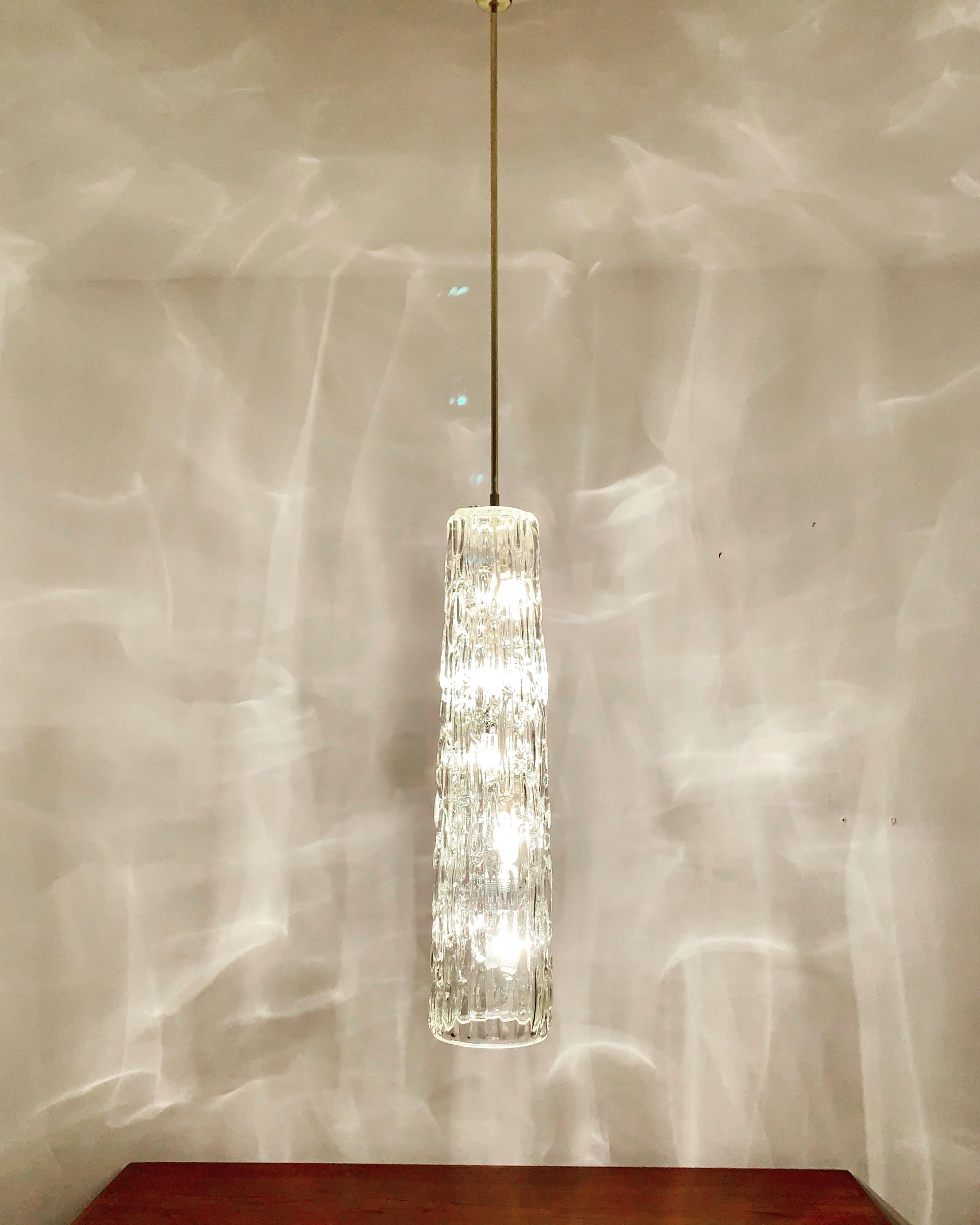 Lámpara colgante grande de cristal de J.T. Kalmar Metal en venta
