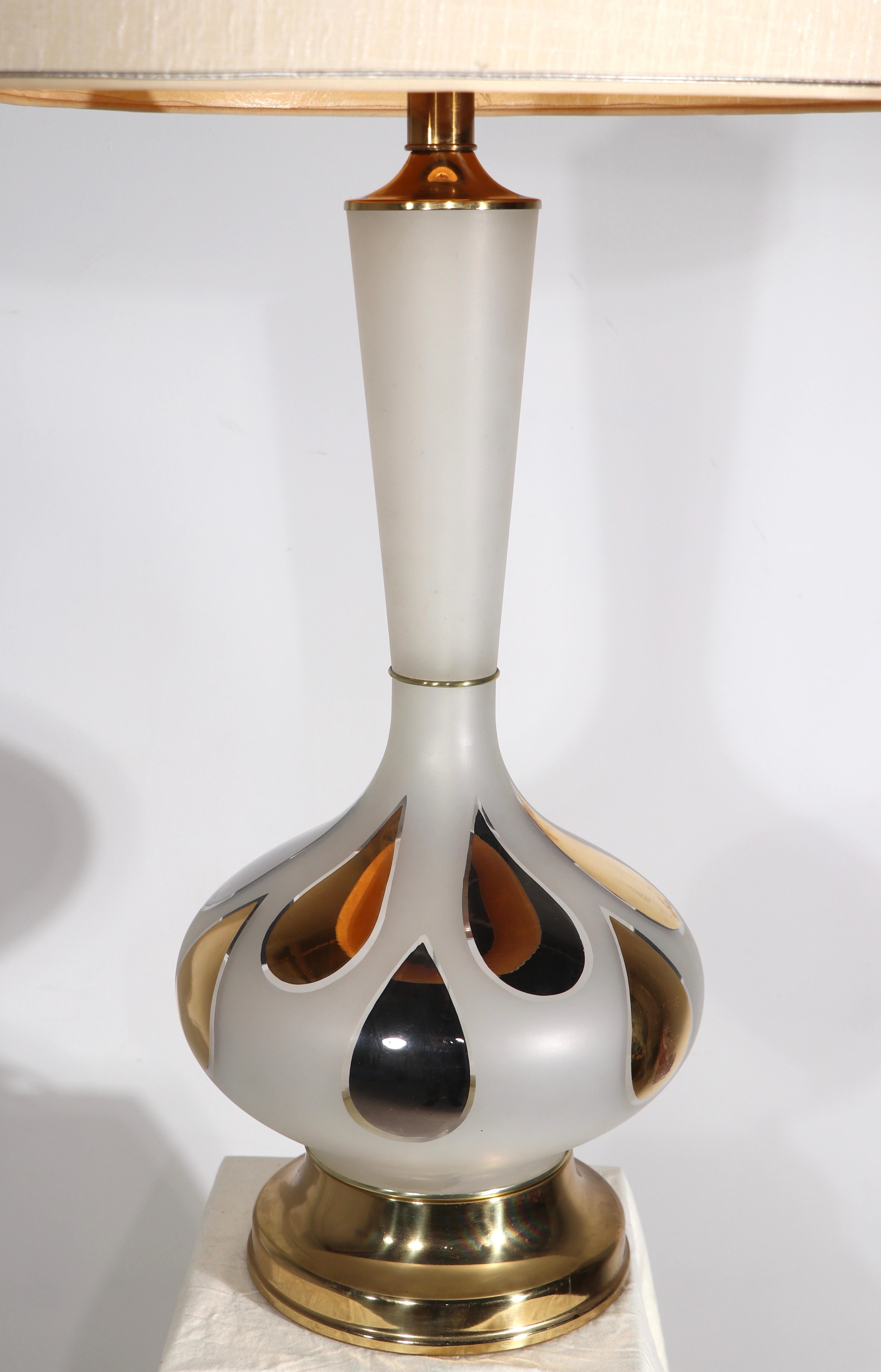 Large Glass Table Lamp with Gold Leaf Drip Motif circa 1950-1960's For Sale 1