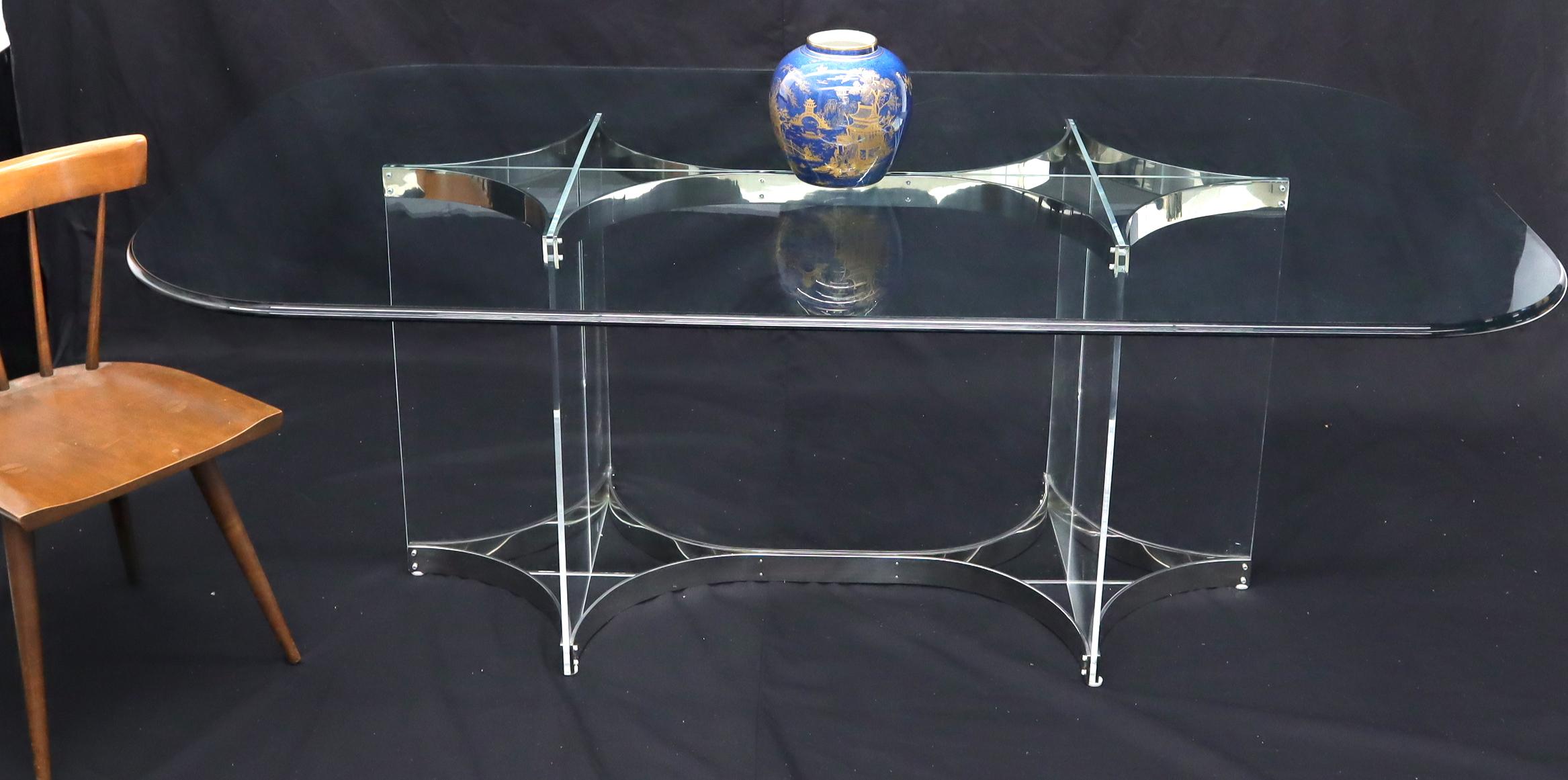 Table de salle à manger moderne du milieu du siècle en lucite et base en acier inoxydable poli, plateau en verre de 3/4