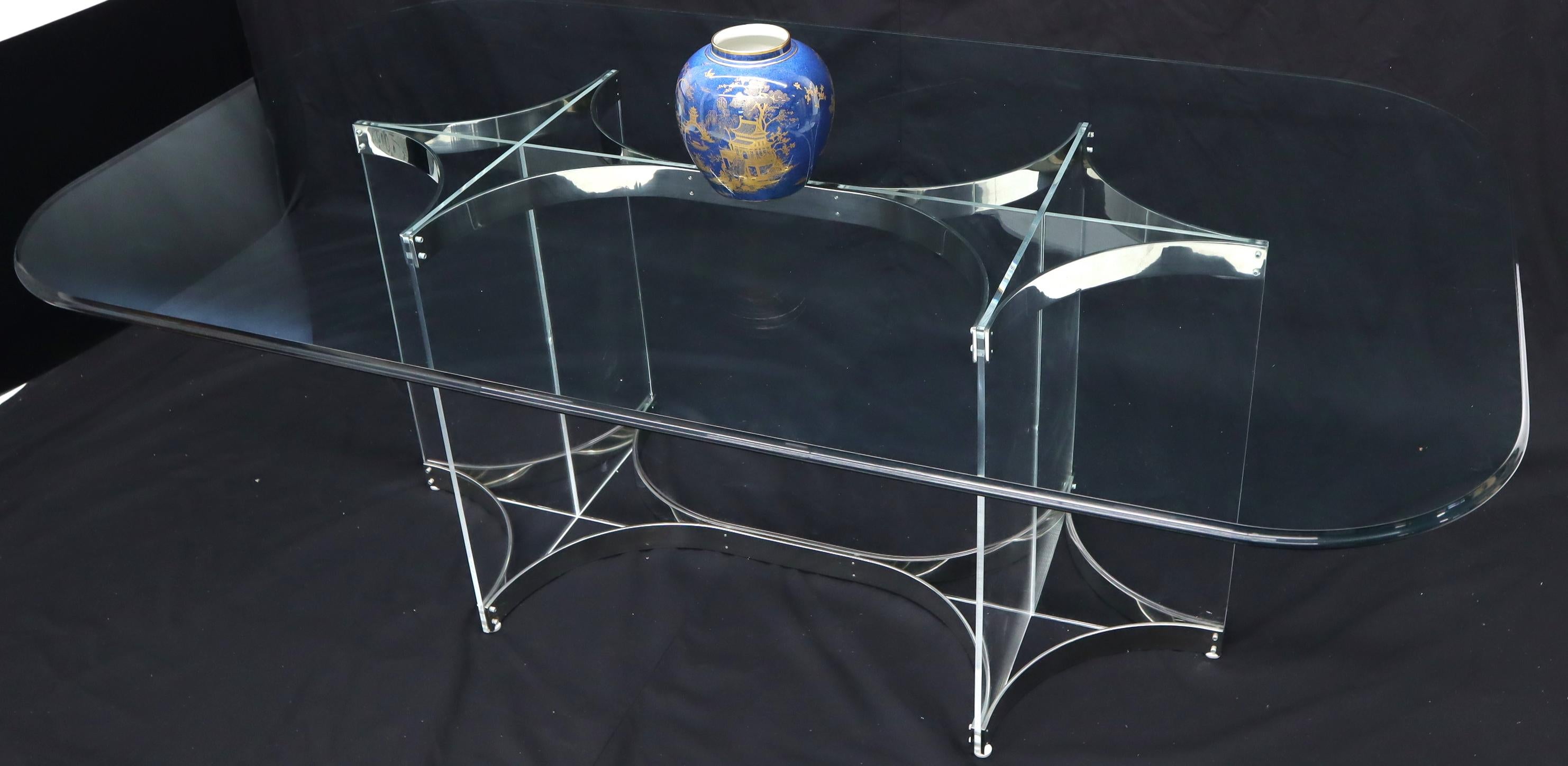 rounded corner table