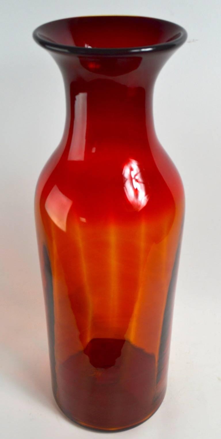 Large Glass Vase Attributed to Blenko In Excellent Condition For Sale In New York, NY