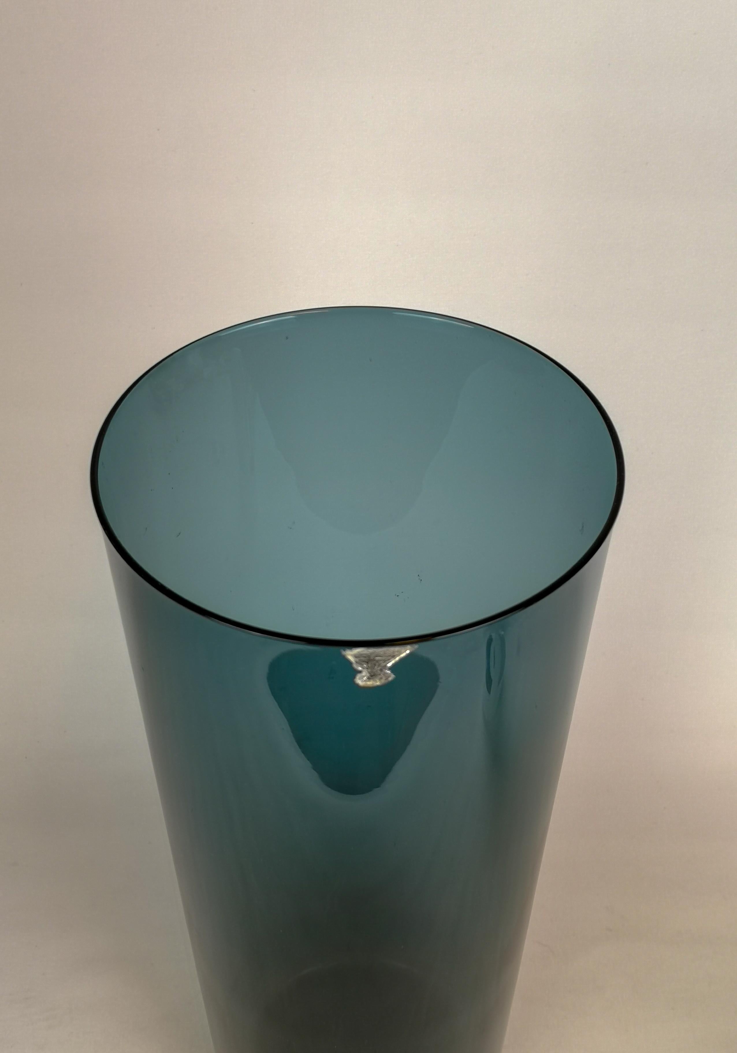 Large Glass Vase GullaSkruf Sweden, 1950s (Moderne der Mitte des Jahrhunderts)