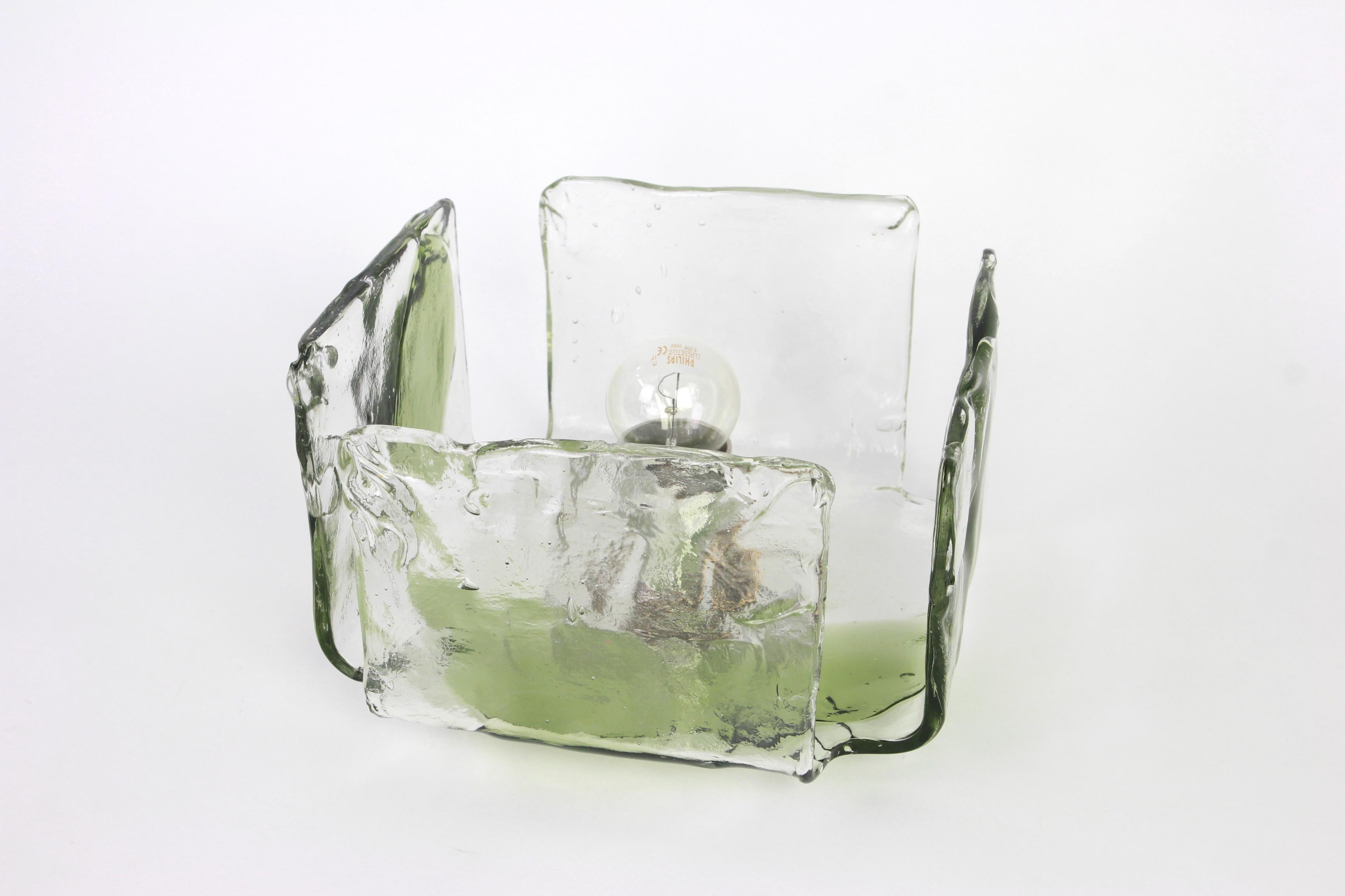 Große Wandleuchte aus Glas:: entworfen von Carlo Nason für Kalmar:: 1960er Jahre (Moderne der Mitte des Jahrhunderts) im Angebot
