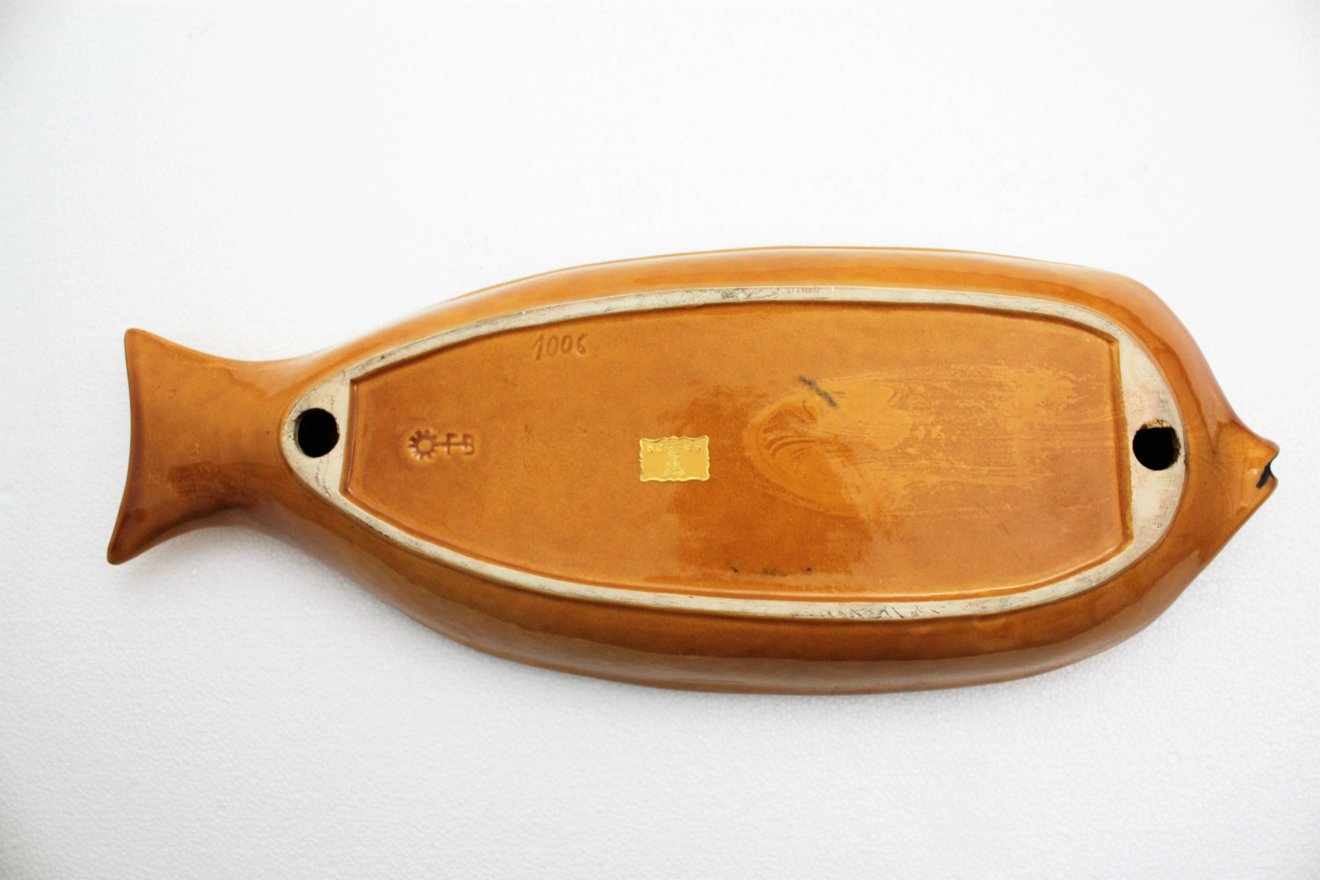 Fish Shaped Snack Cocktail Serving Tray / Wall Decoration in Glazed Ceramic  In Excellent Condition In Barcelona, ES