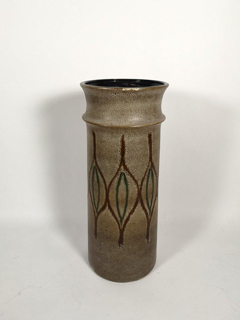 Large glazed ceramic floor vase, 1970s
This vintage item has no defects, but it may show slight traces of use.

 