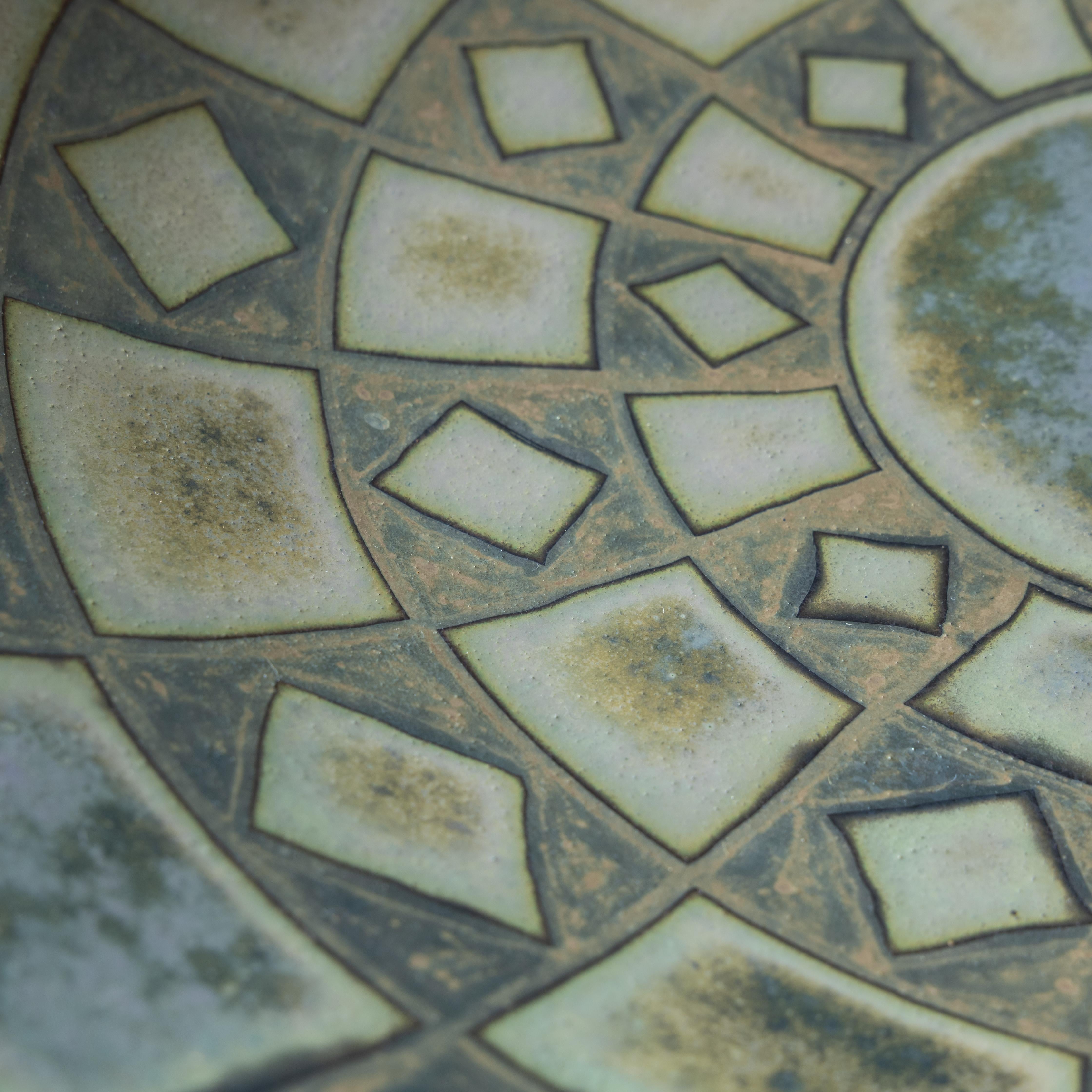 Large glazed ceramic plate centerpiece green and blue For Sale 6