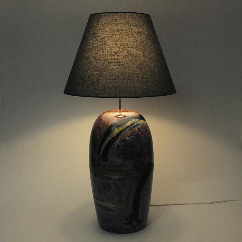 Große Tischlampe aus glasierter Keramik von Cilla Adelcreutz & Lars Jöransson, Schweden 1980 (Skandinavische Moderne) im Angebot
