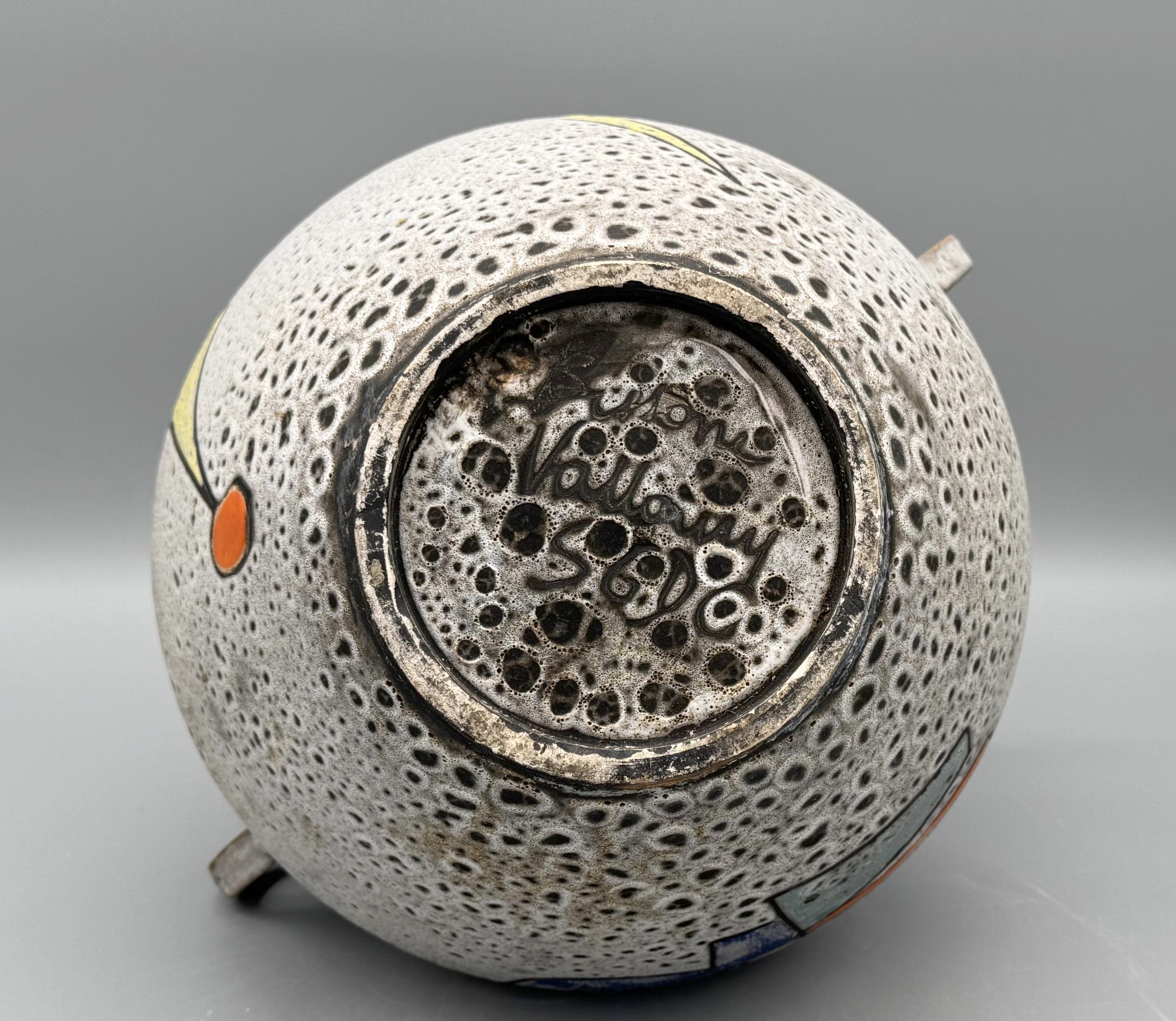 Large glazed ceramic vase with handles, Marius Bessone, Vallauris, France, 1956 In condizioni buone in vendita a Paris, FR