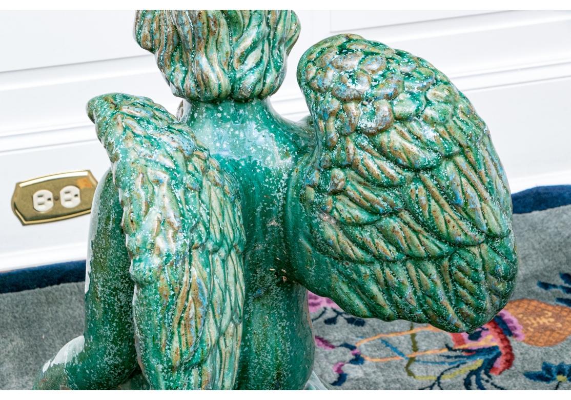Grande sculpture de jardin Putto en terre cuite émaillée en vente 4