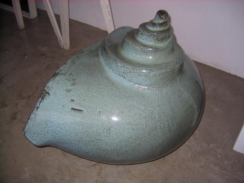 Large Glazed Vallauris Ceramic Jardinière of Cochlea Form In Excellent Condition For Sale In Antwerpen, BE