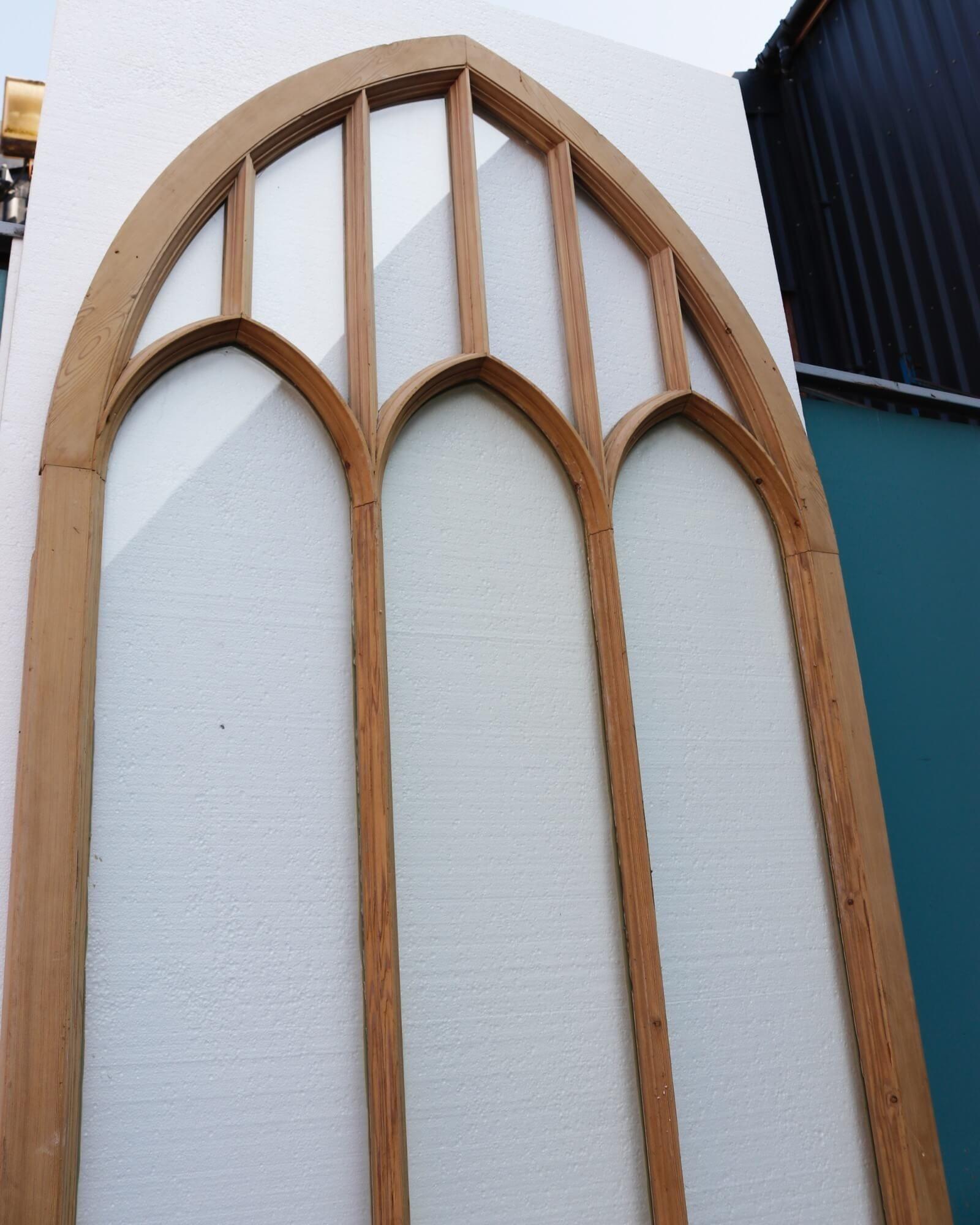 Large Glazed Victorian Arched Door In Fair Condition For Sale In Wormelow, Herefordshire