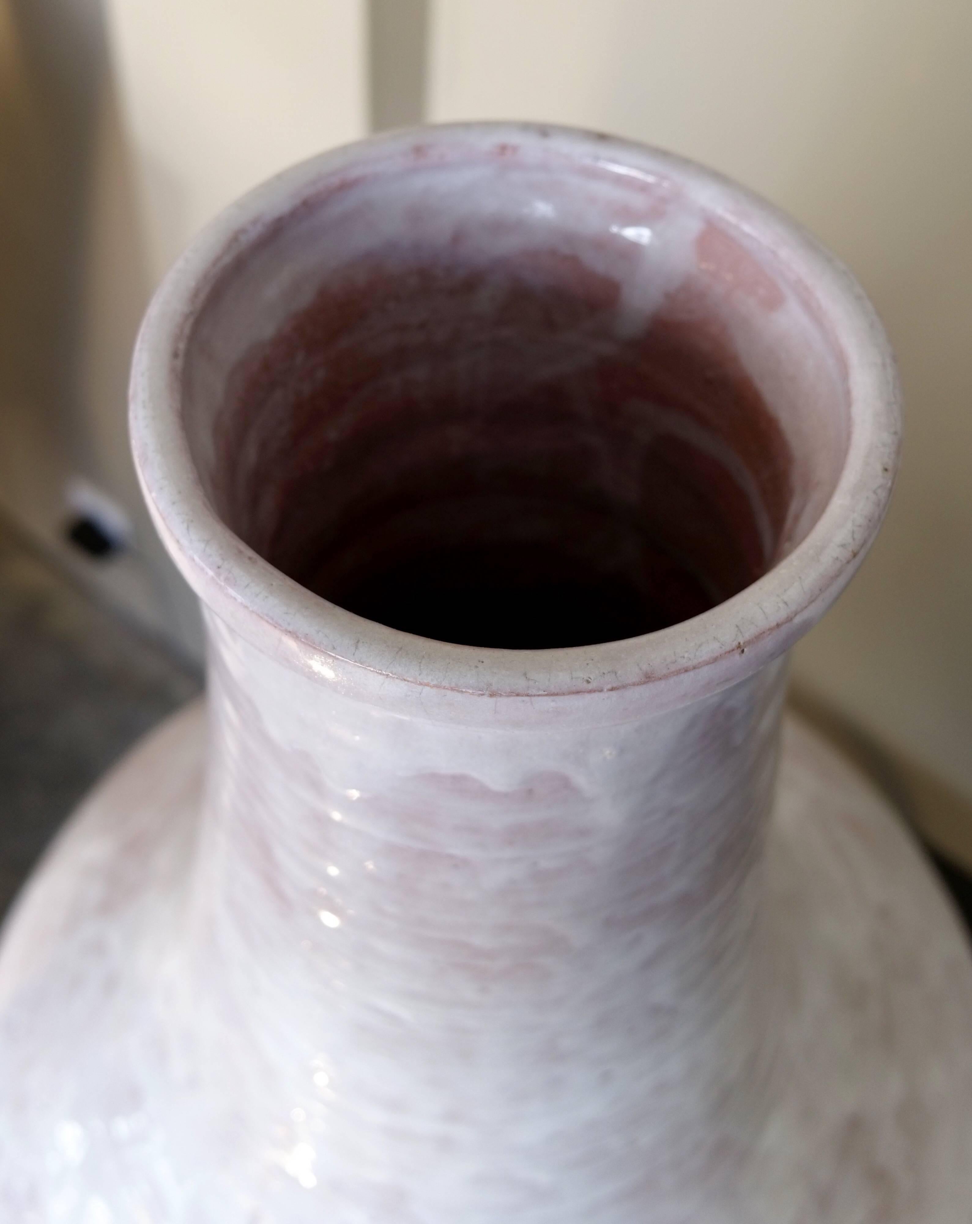 Mid-20th Century Large Glazed White Ceramic Vase Signed ‘Edouard’ Cazaux, Late 1960 For Sale