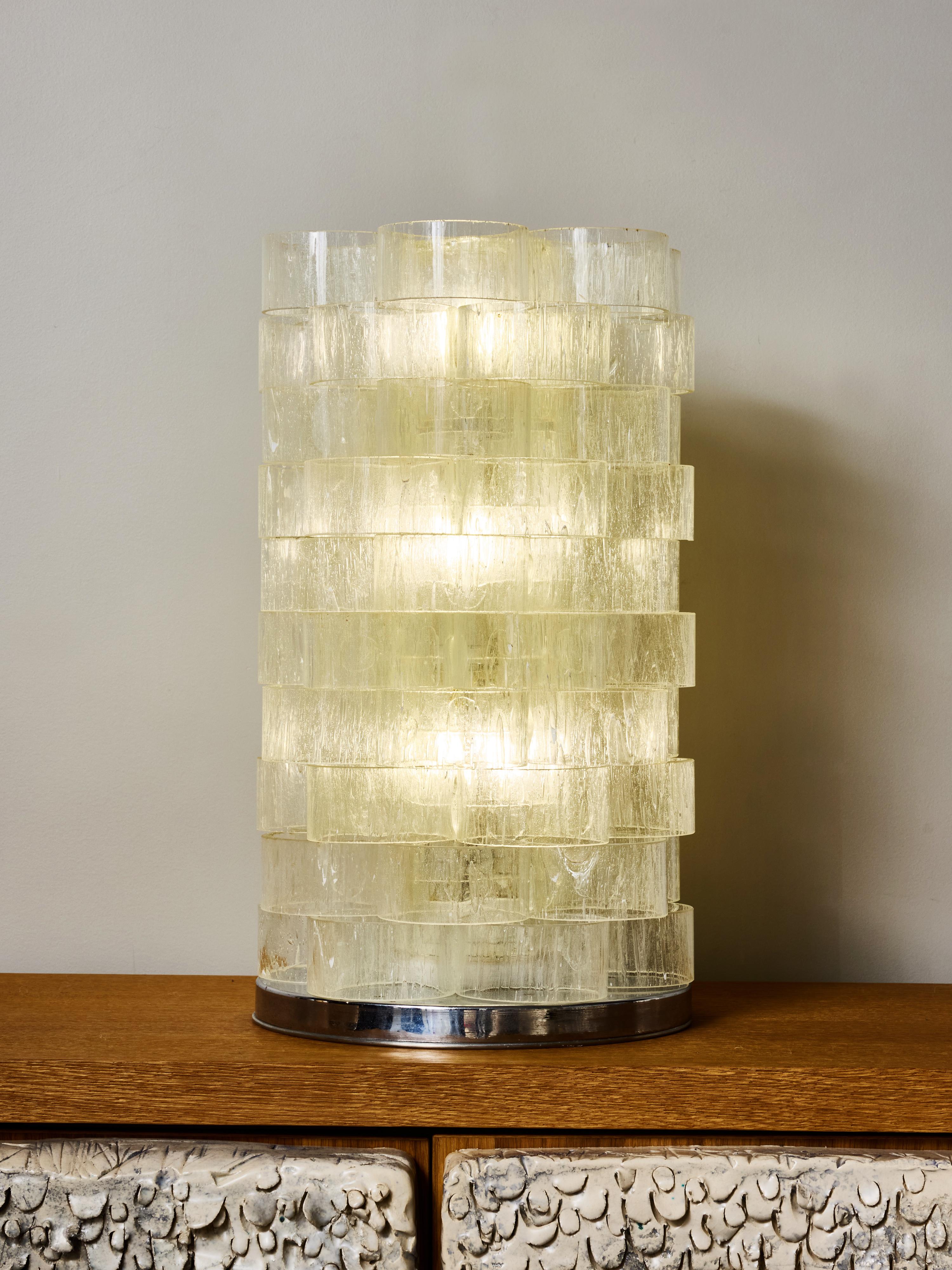 Lámpara de mesa grande 