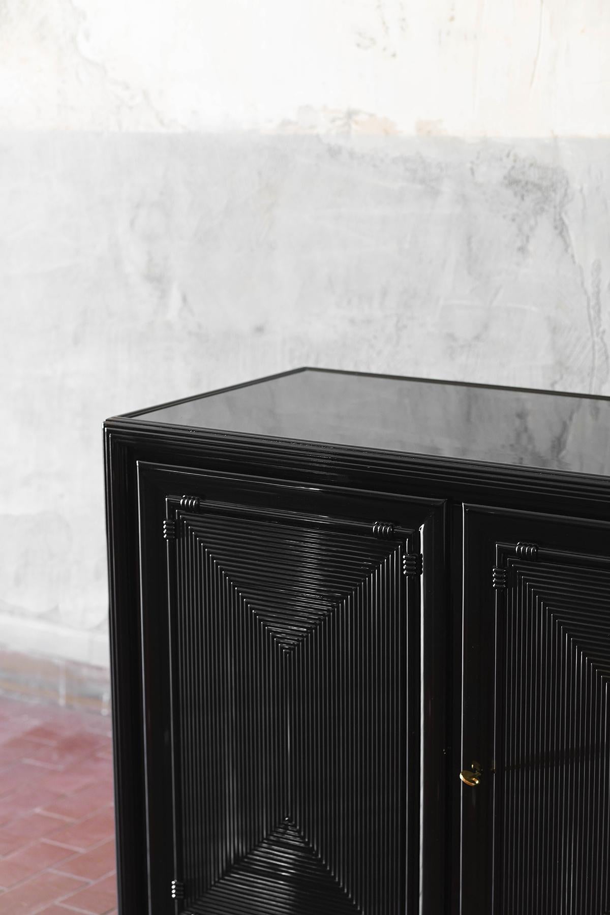 Wood Large glossy black lacquered sideboard For Sale