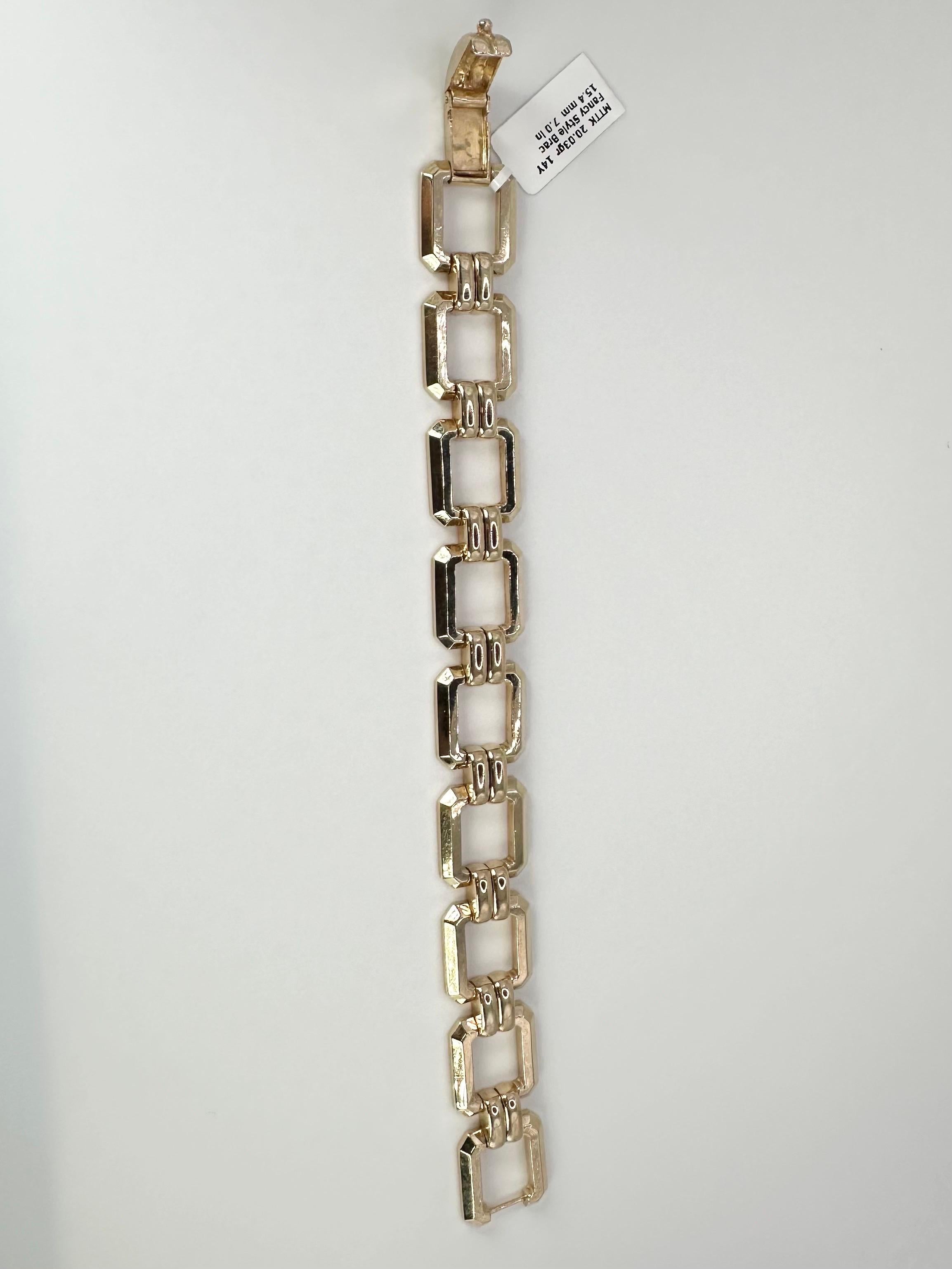 Elegant and large gold bracelet in 14KT yellow gold, this link bracelet is 15mm and 7