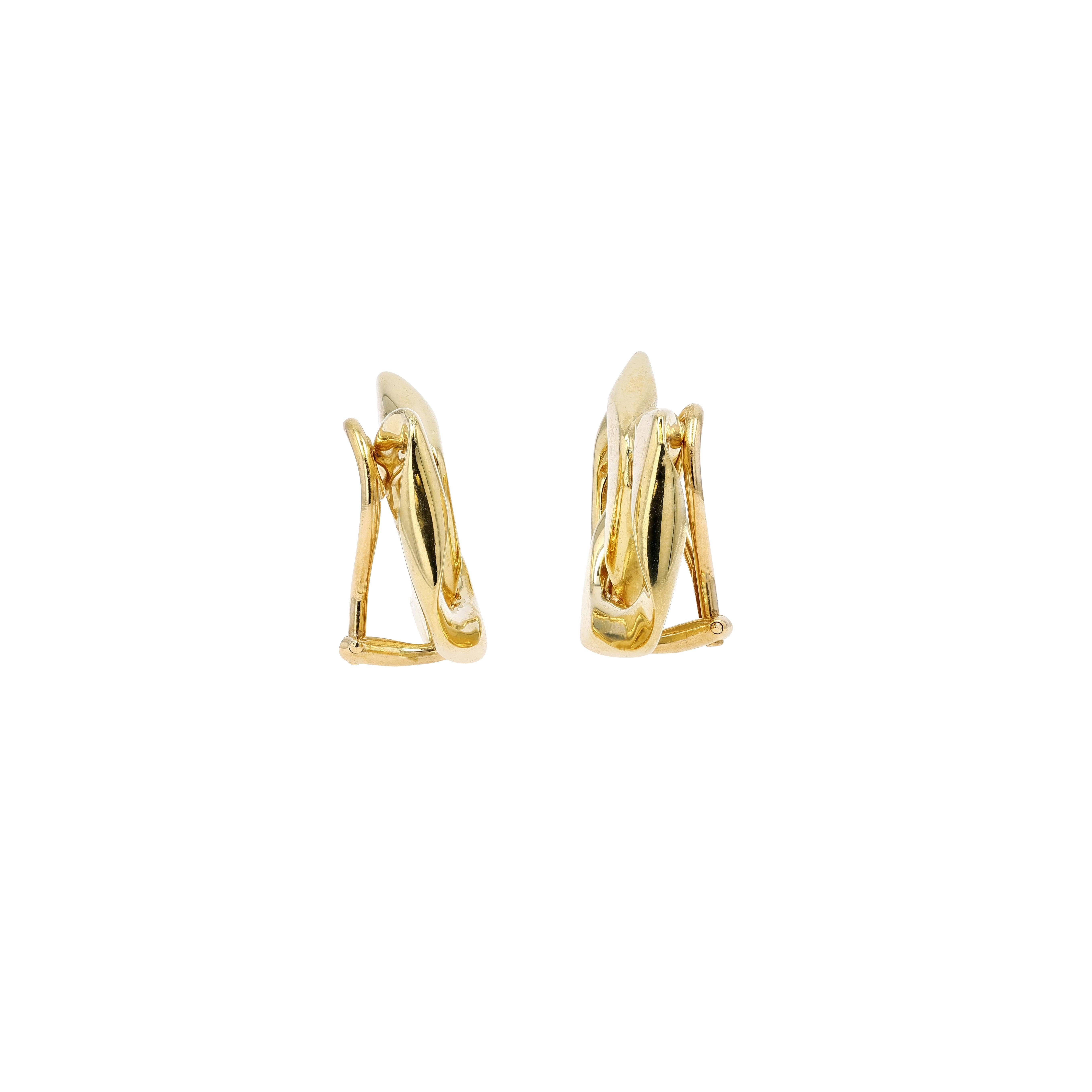 Contemporaneo Set di collana e orecchini A Link in oro grande in vendita