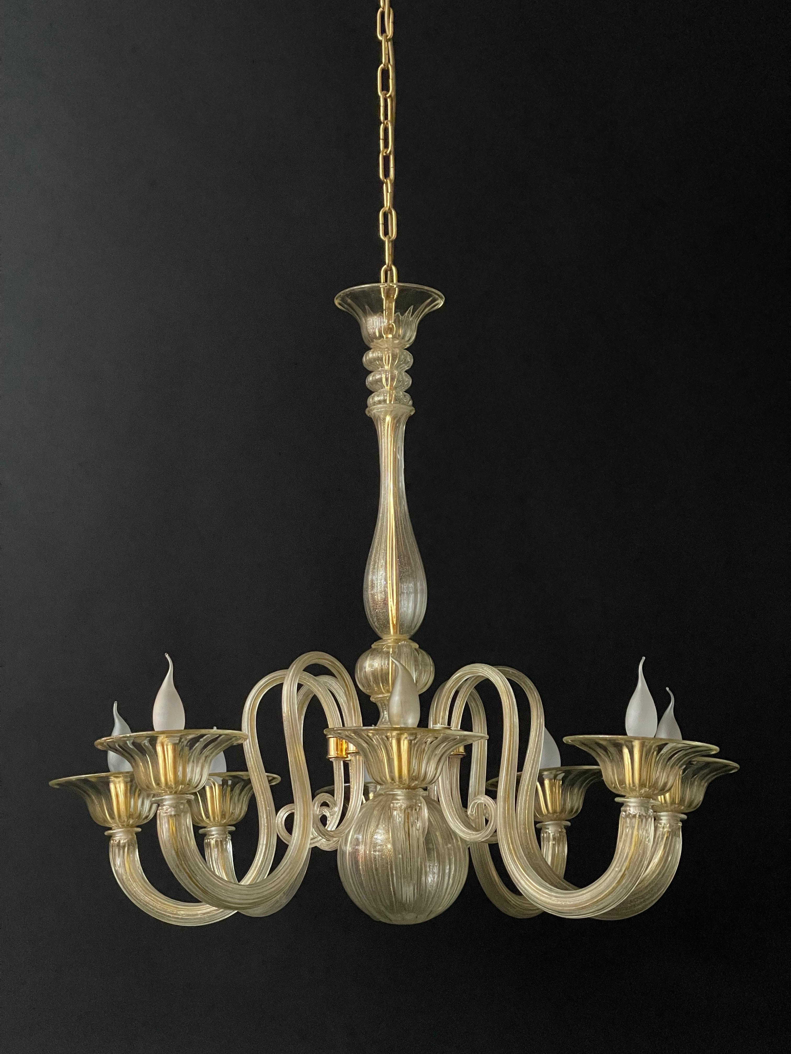 Italian Large Barovier Toso Gold Dusted Murano Glass Chandelier, circa 1960s For Sale