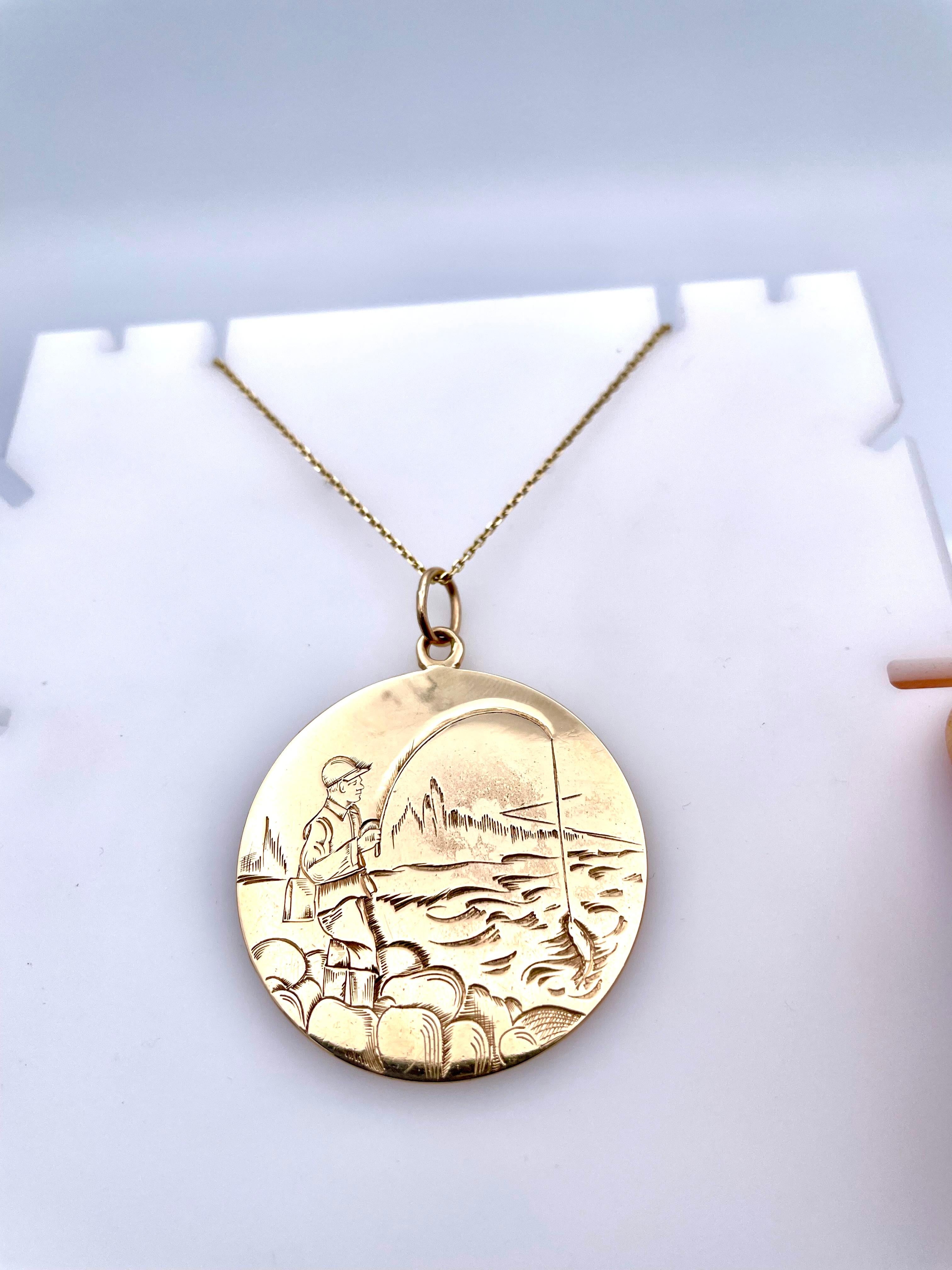 Large Gold Fisherman Medallion In Good Condition In New York, NY