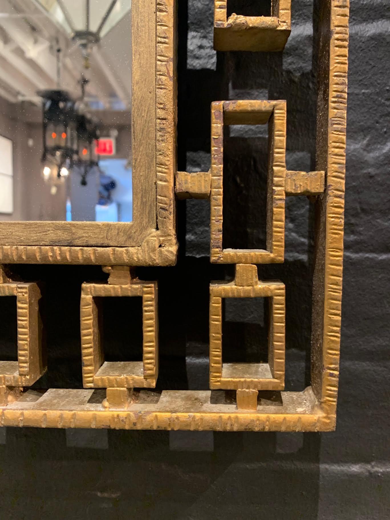 Grand miroir encadré en fer doré Bon état - En vente à New York, NY