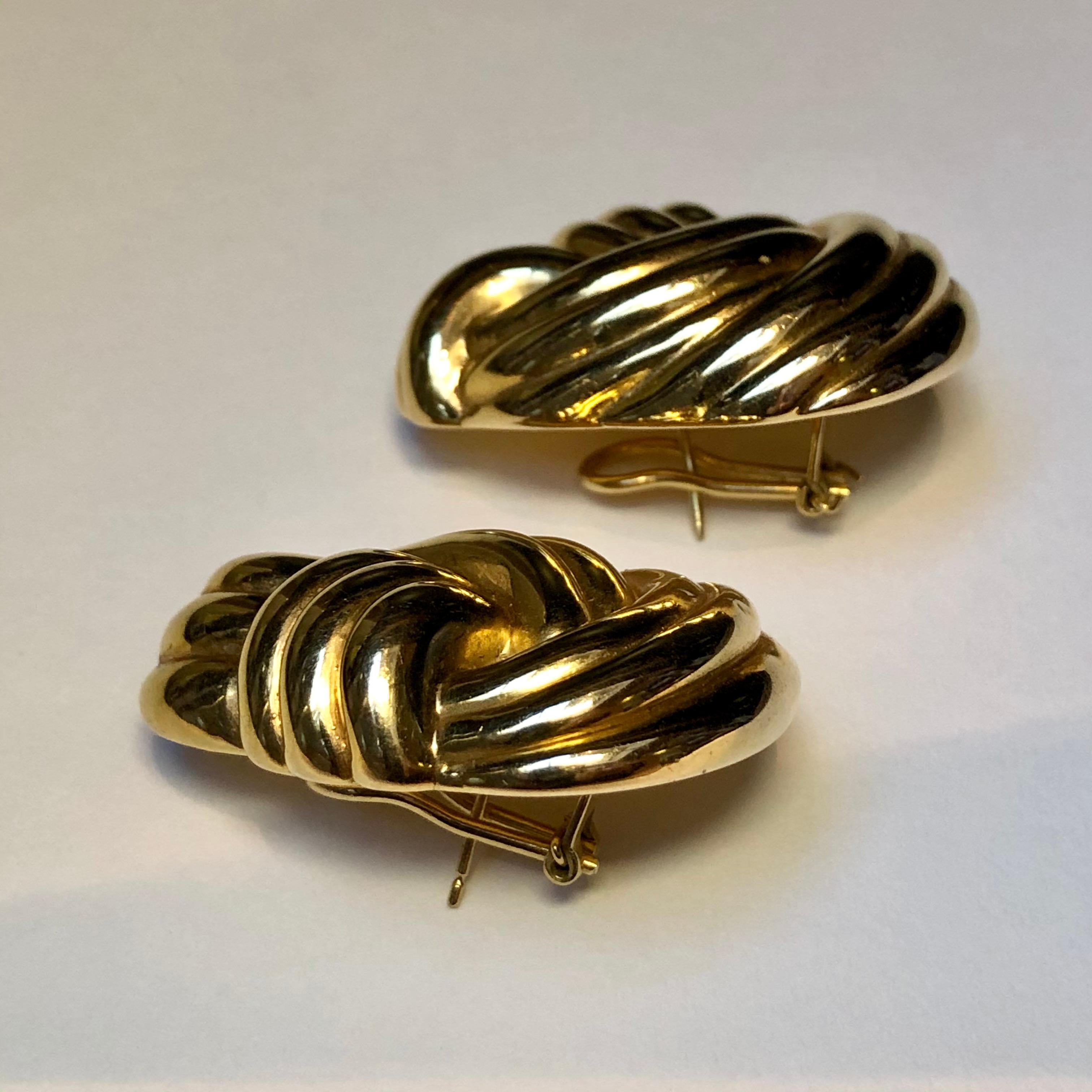 knot earrings gold