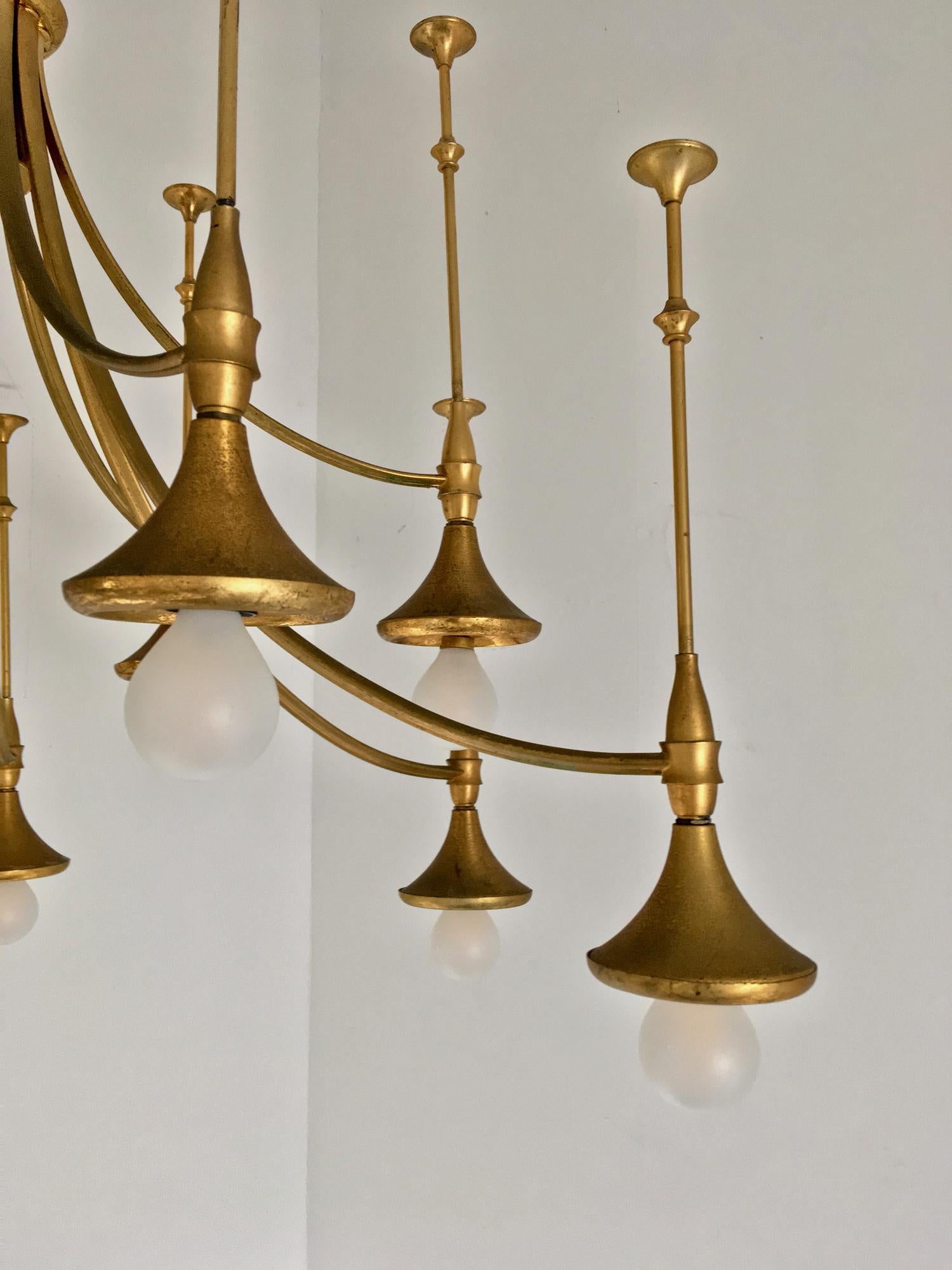 Large Gold Lacquered Chandelier, Italy, 1960s In Fair Condition In London, GB