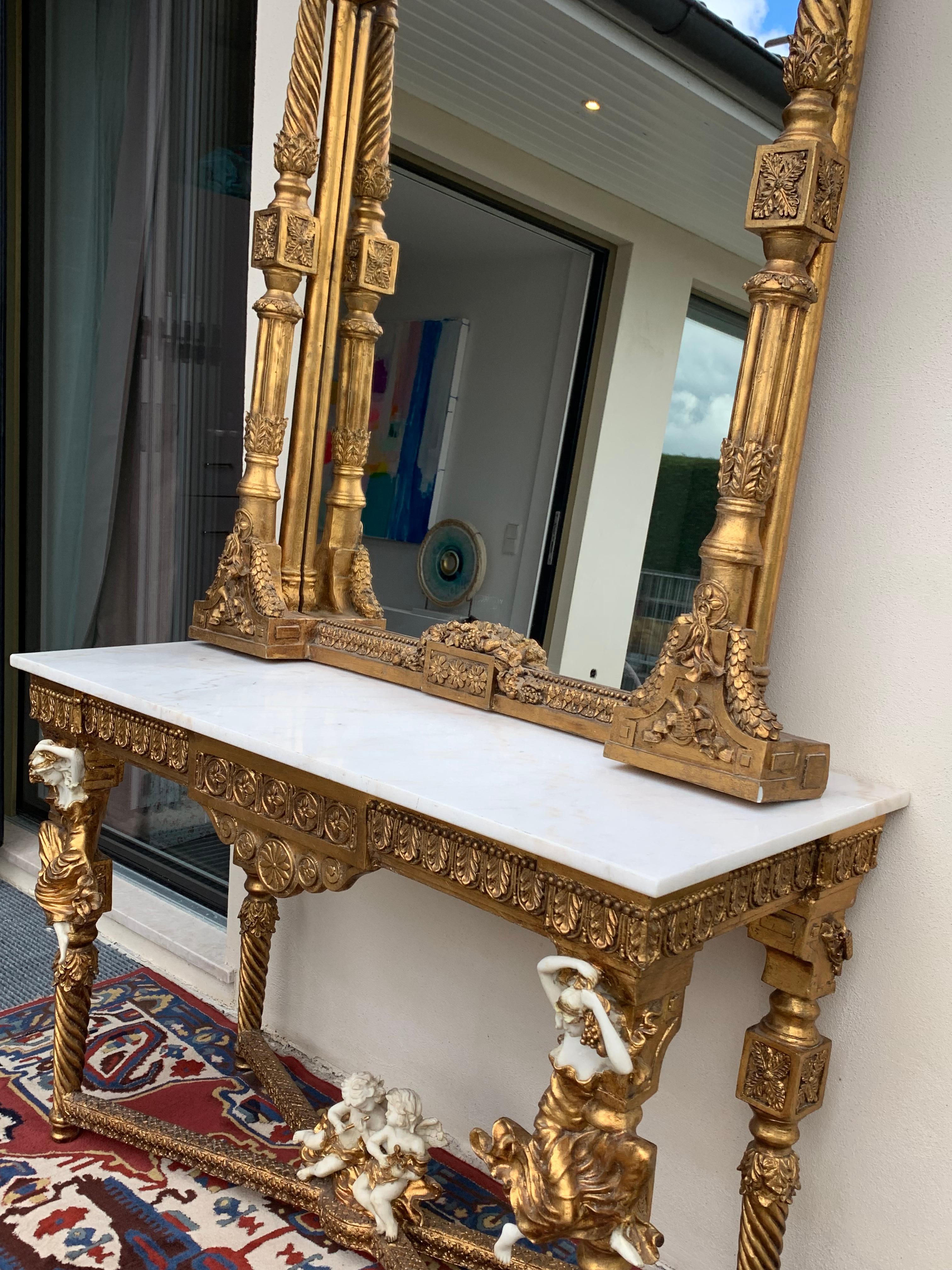 Grand miroir et table console du 20ème siècle en cuir doré avec plateau en marbre en vente 9