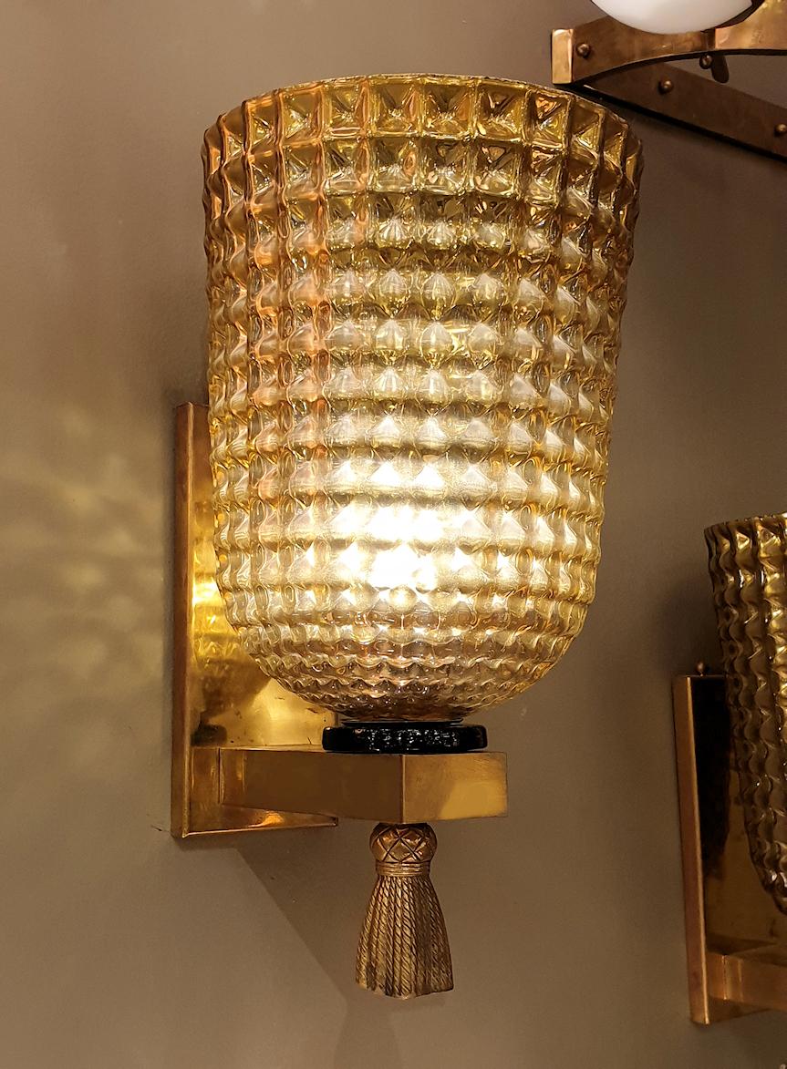 Gold Mirrored Murano Glass & Brass Mid-Century Modern Sconces Mazzega Style 1960 In Excellent Condition In Dallas, TX