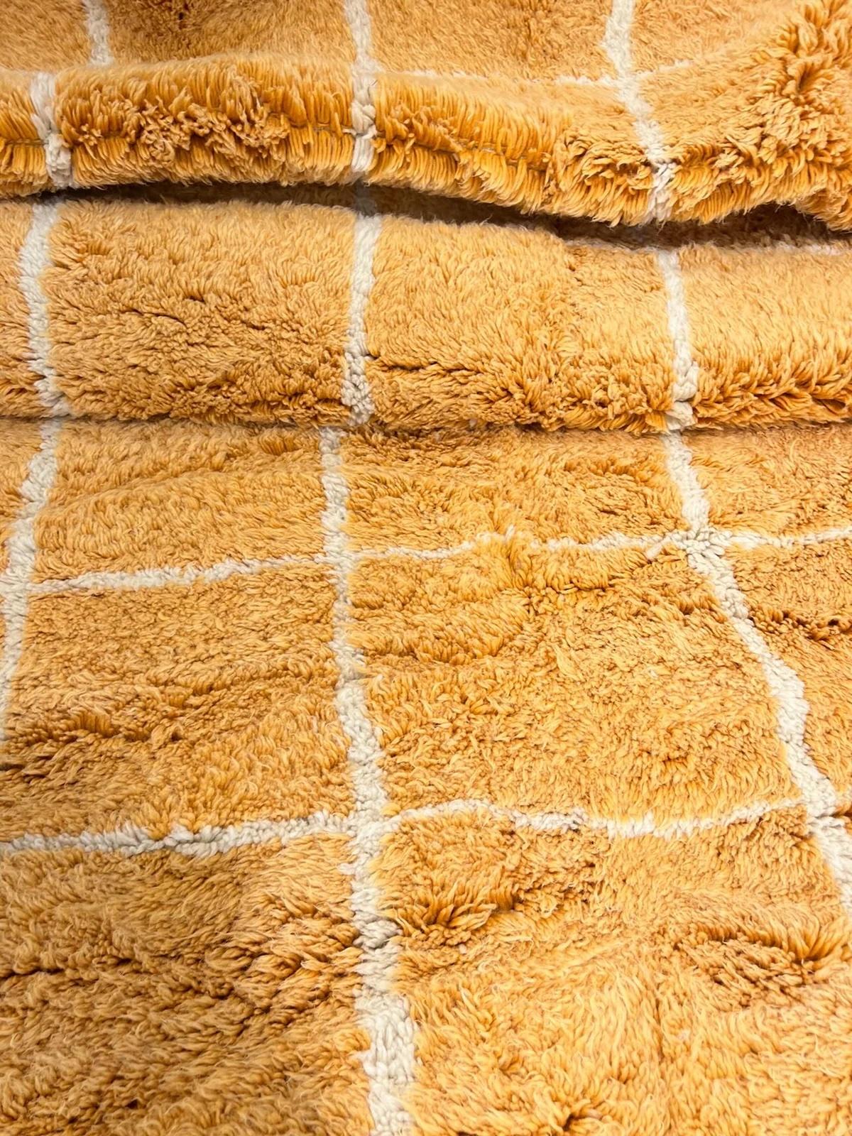 Large Gold Modern Moroccan Tattersall Grid Wool Beni M'Rirt Handwoven Rug For Sale 1