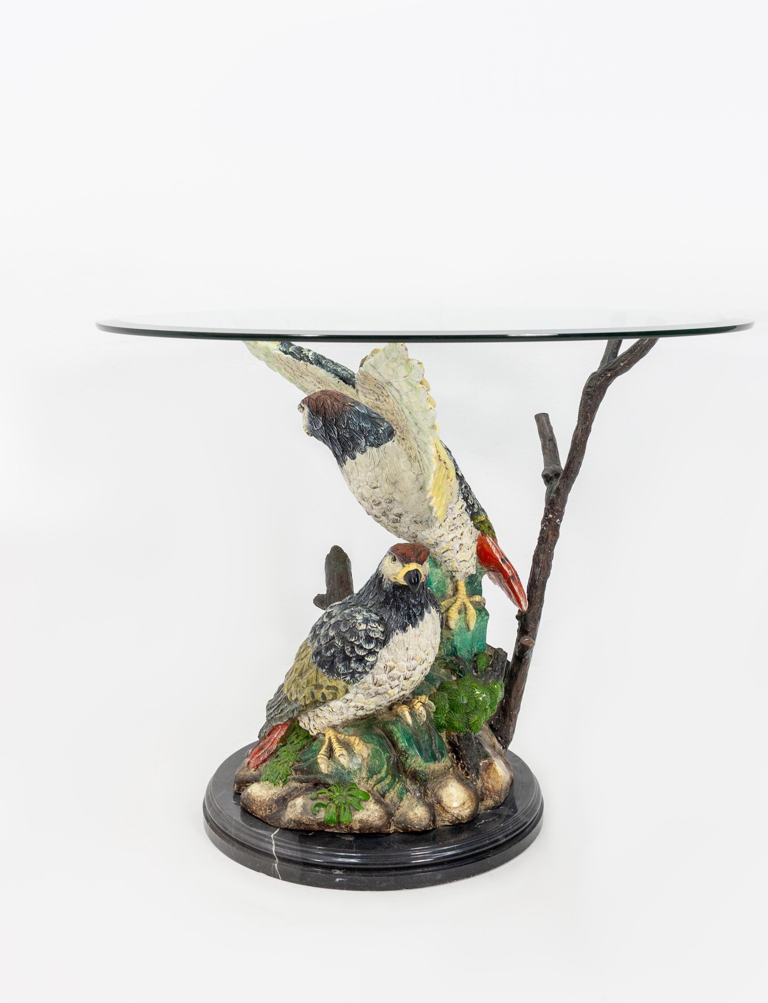 Grande table en forme d'aigle en bronze peint en or en vente 3