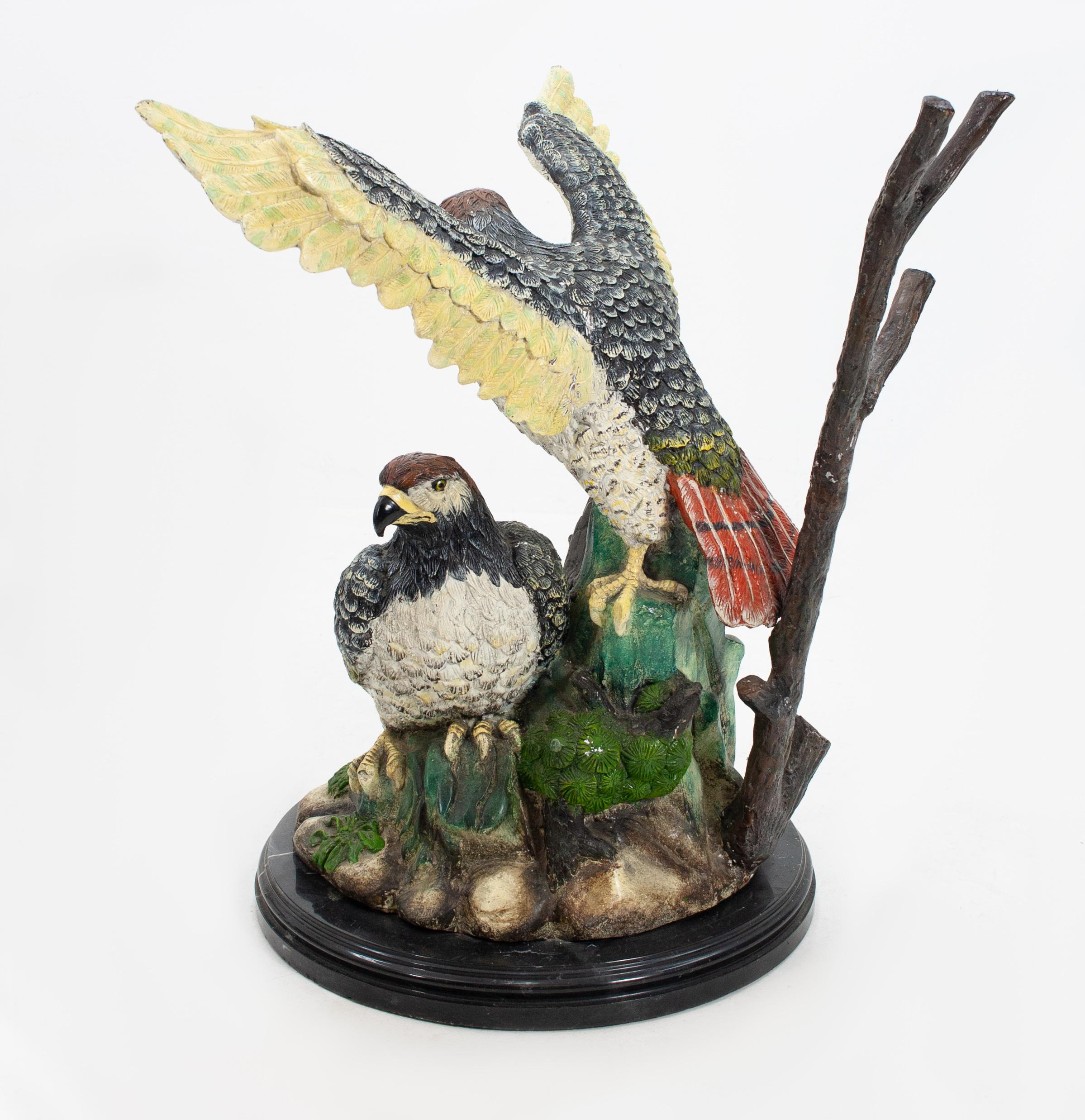 Fin du 20e siècle Grande table en forme d'aigle en bronze peint en or en vente