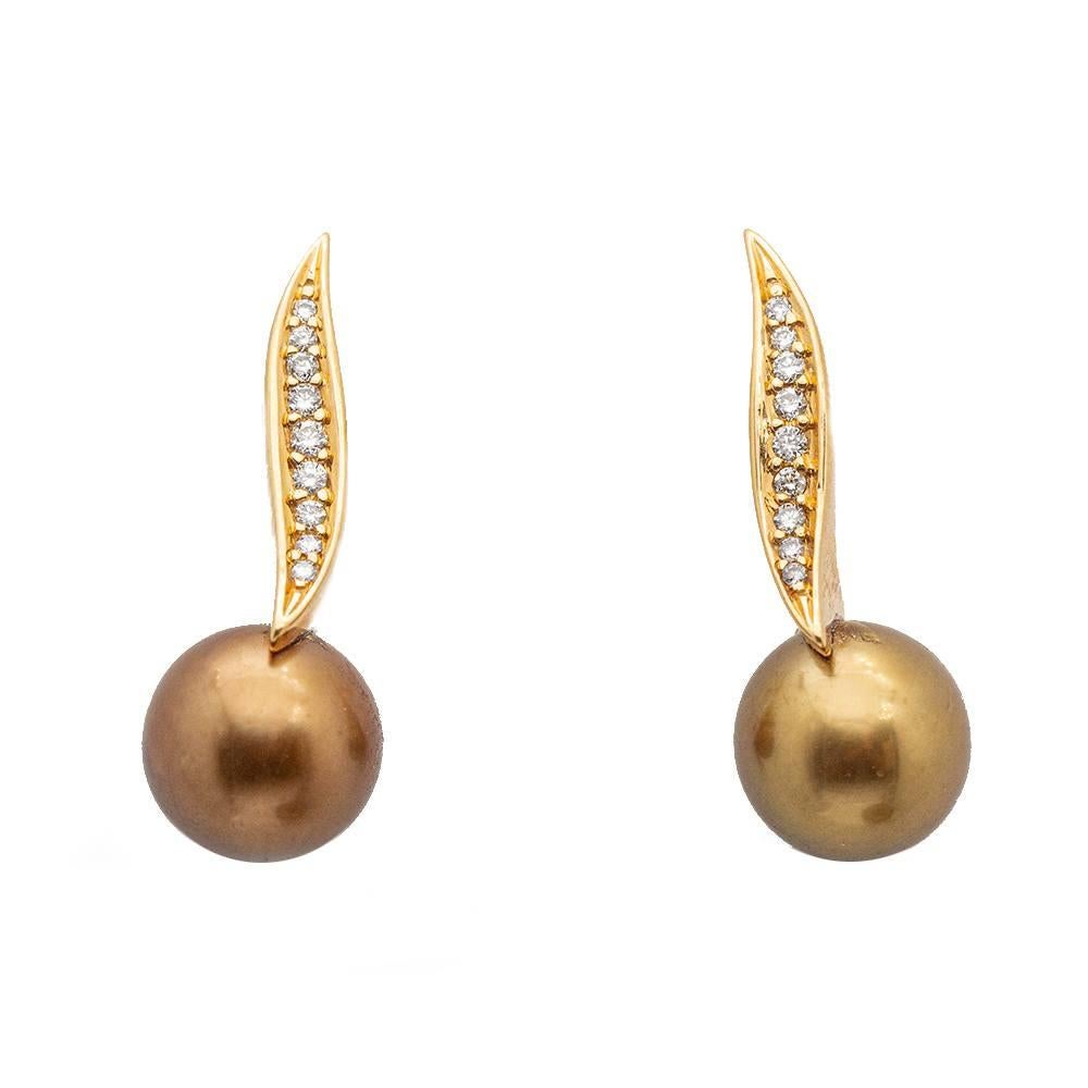 LARGÉ Gold, Pearl and Diamond Earrings In New Condition For Sale In BARCELONA, ES