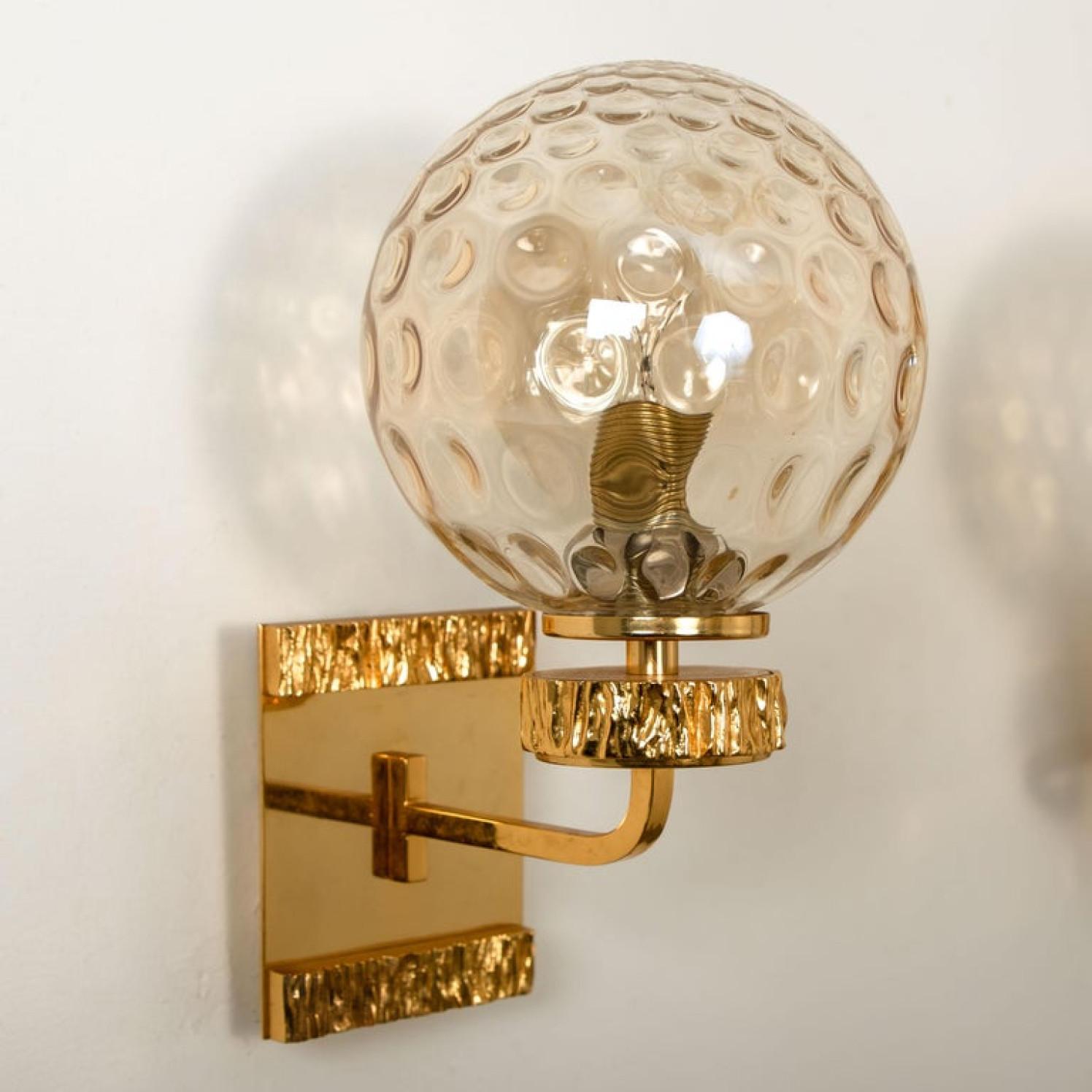 Large Gold-Plated Blown Glass Chandelier in the Style of Brotto, Italy For Sale 9