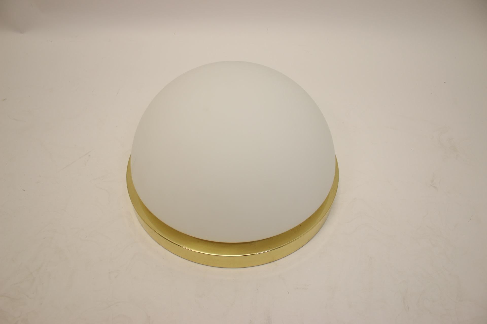 Large Gold Round Ceiling Light Glashutte Limburg In Good Condition For Sale In Oostrum-Venray, NL