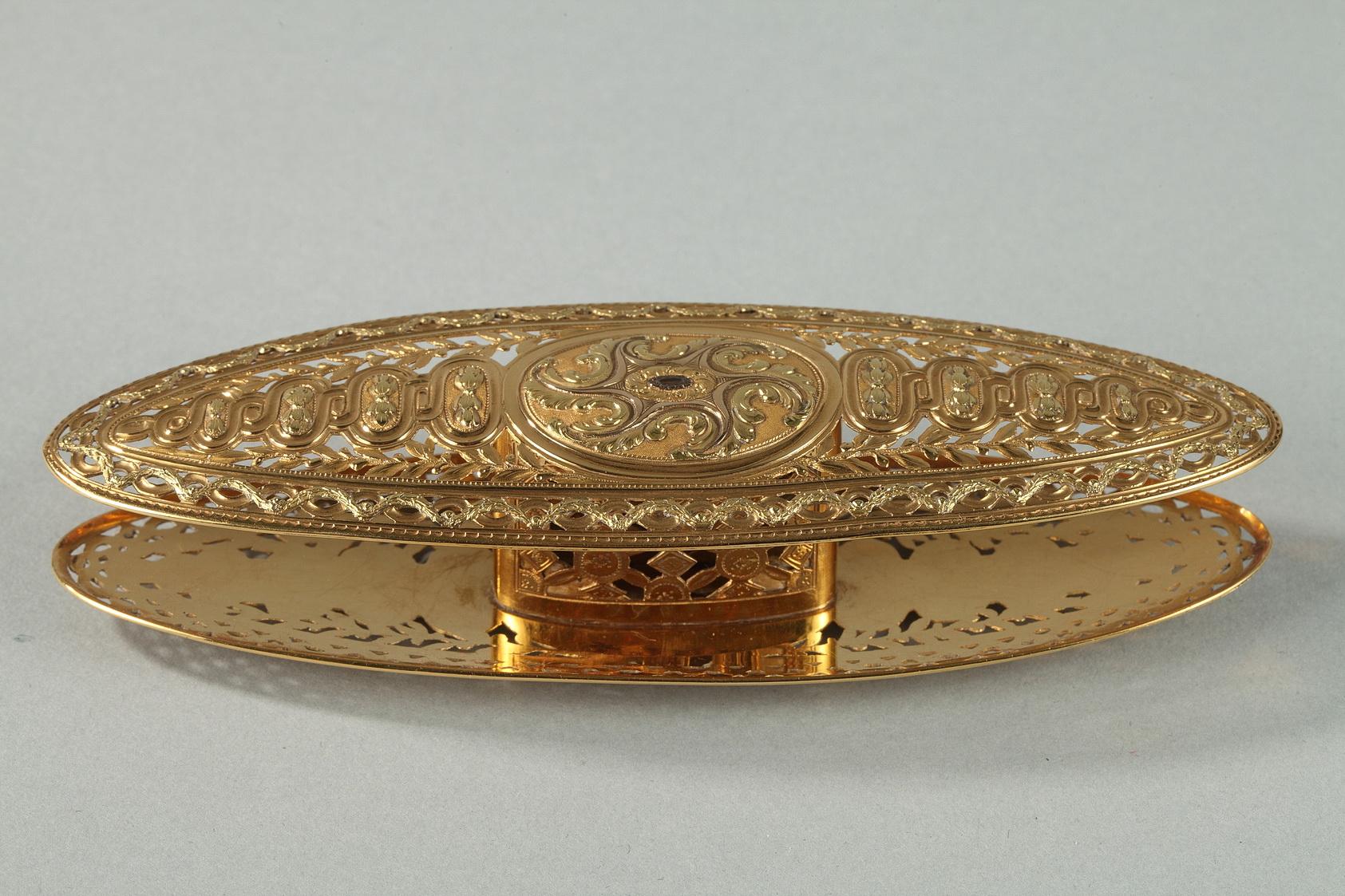 Large gold spool. louis xv period of Mathieu Coigny For Sale 1