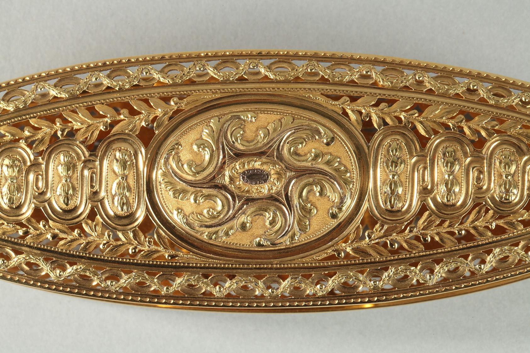 Large gold spool. louis xv period of Mathieu Coigny For Sale 3