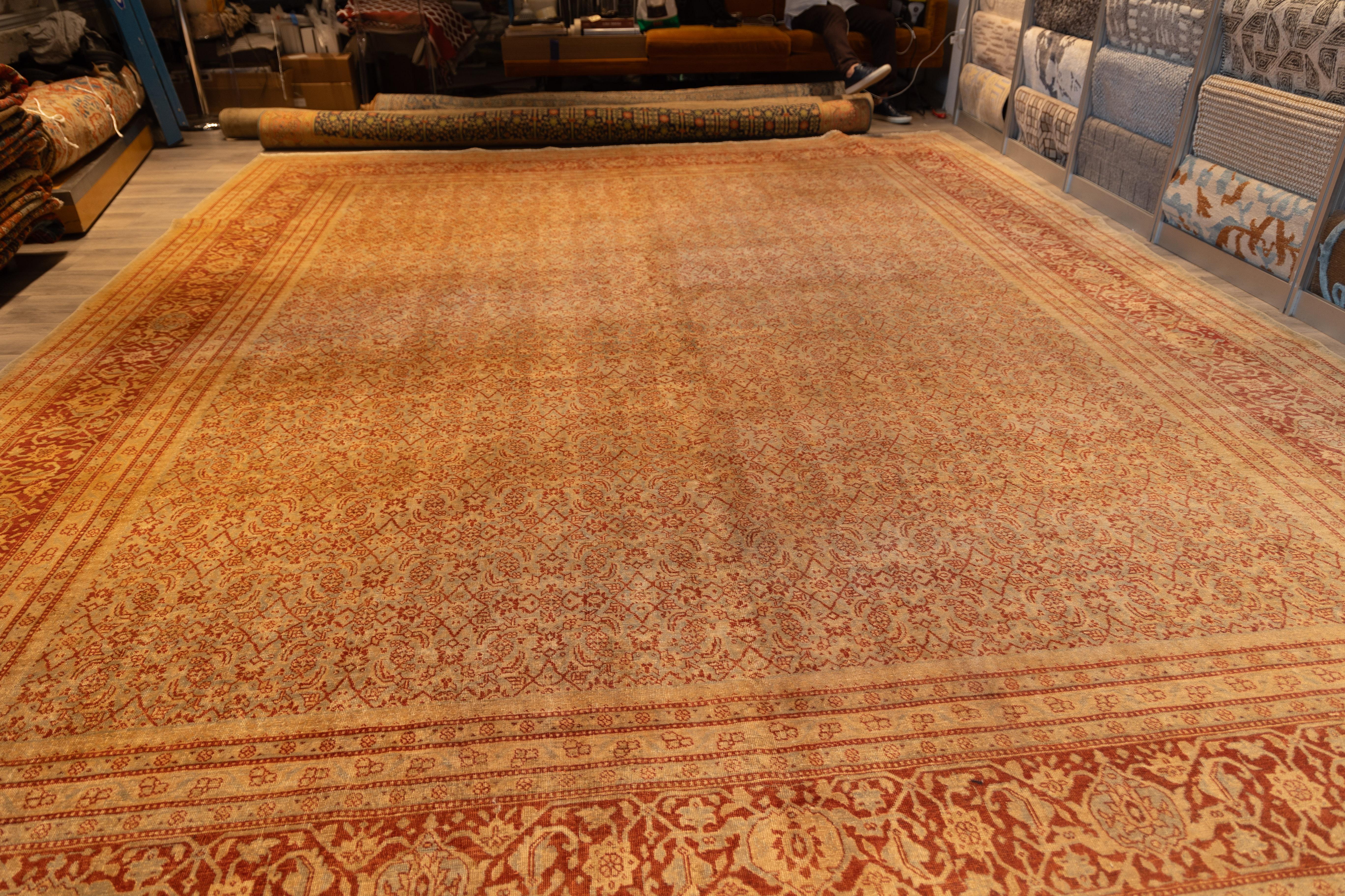 Antique all over design Tabriz early 20th cent. (Handgewebt) im Angebot