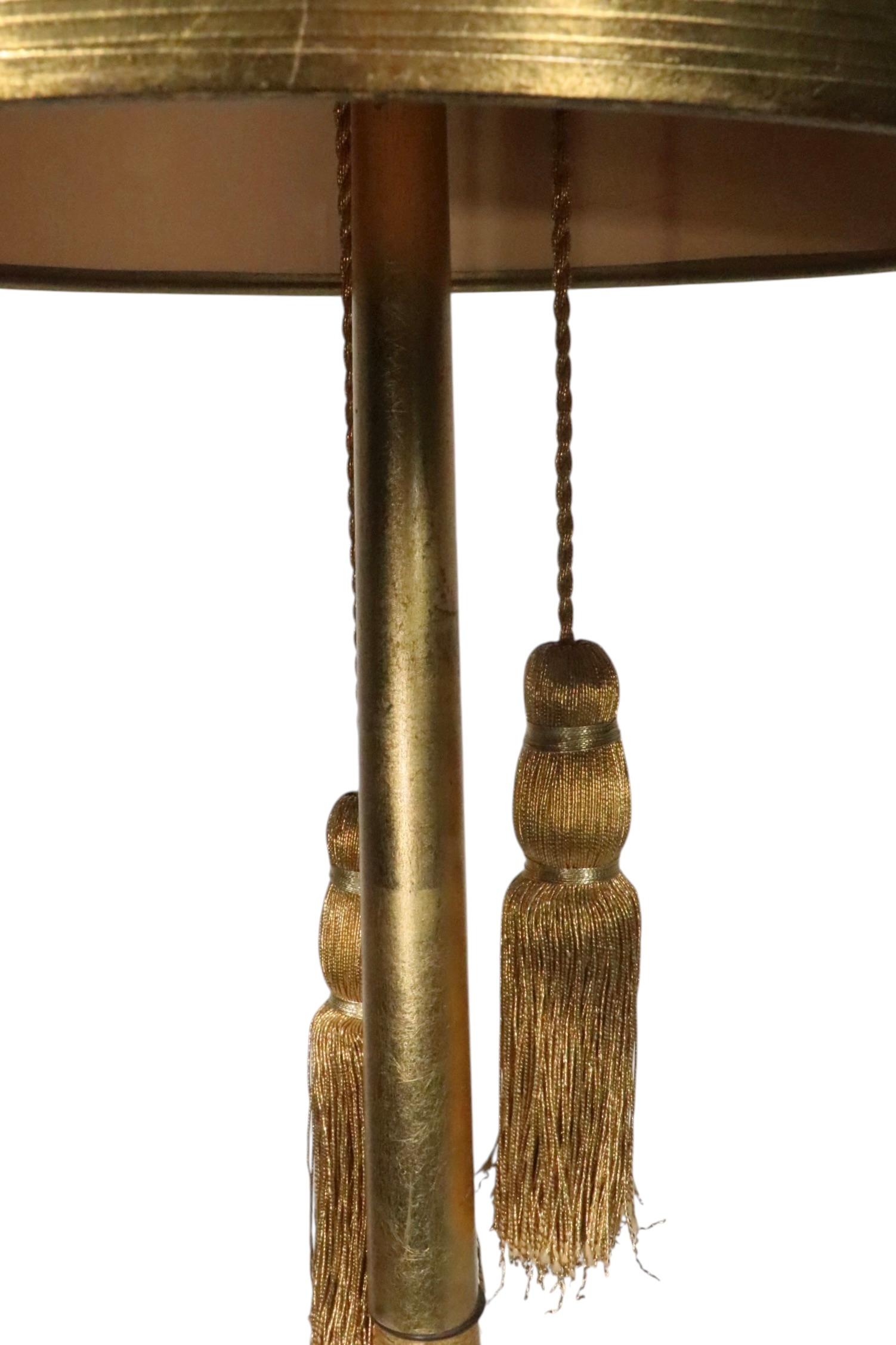 Large Gold Tone Hollywood Regency Style Table Lamp c. 1950/70's en venta 6