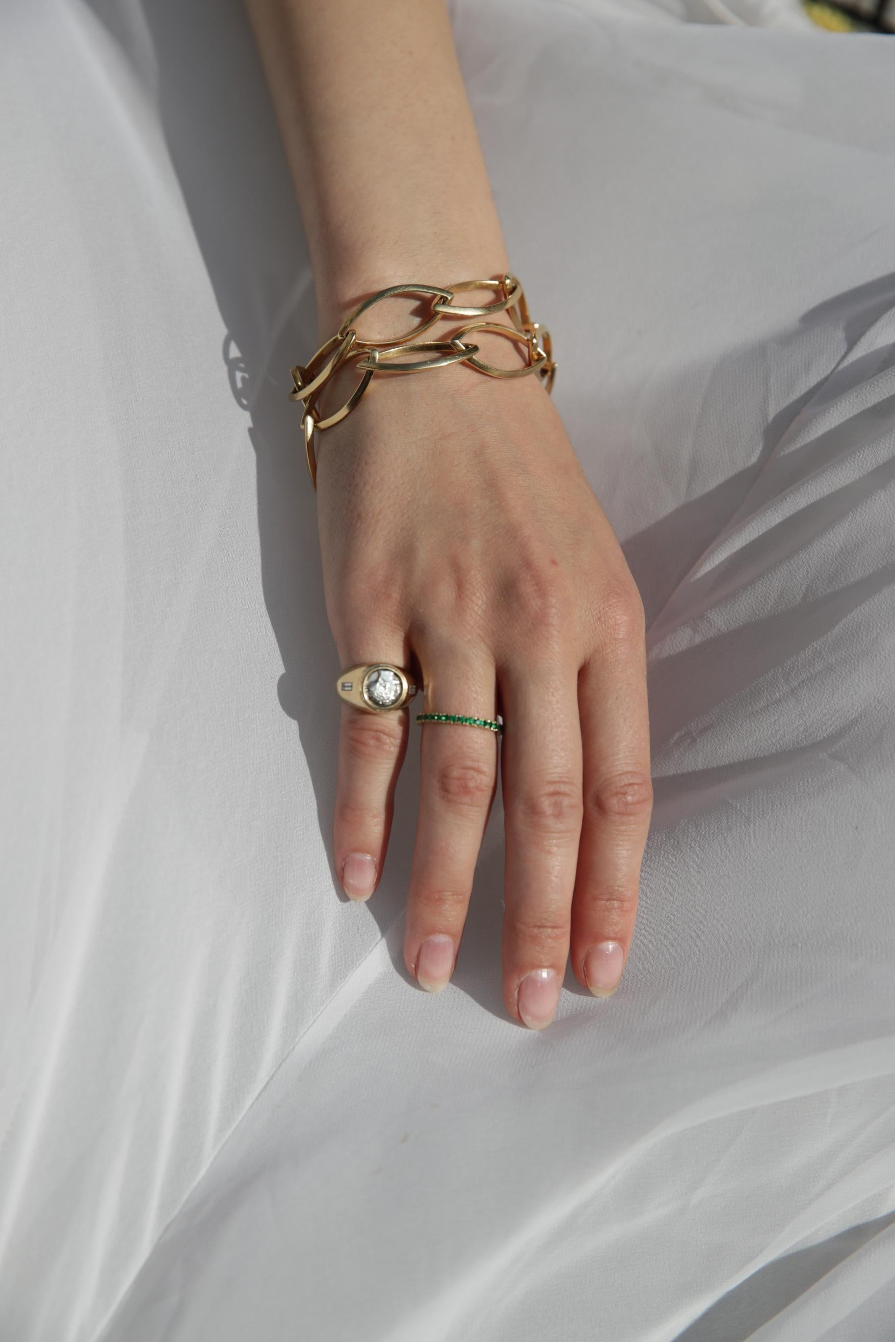 Collana o bracciale a triangolo d'oro grande A Link in vendita 2