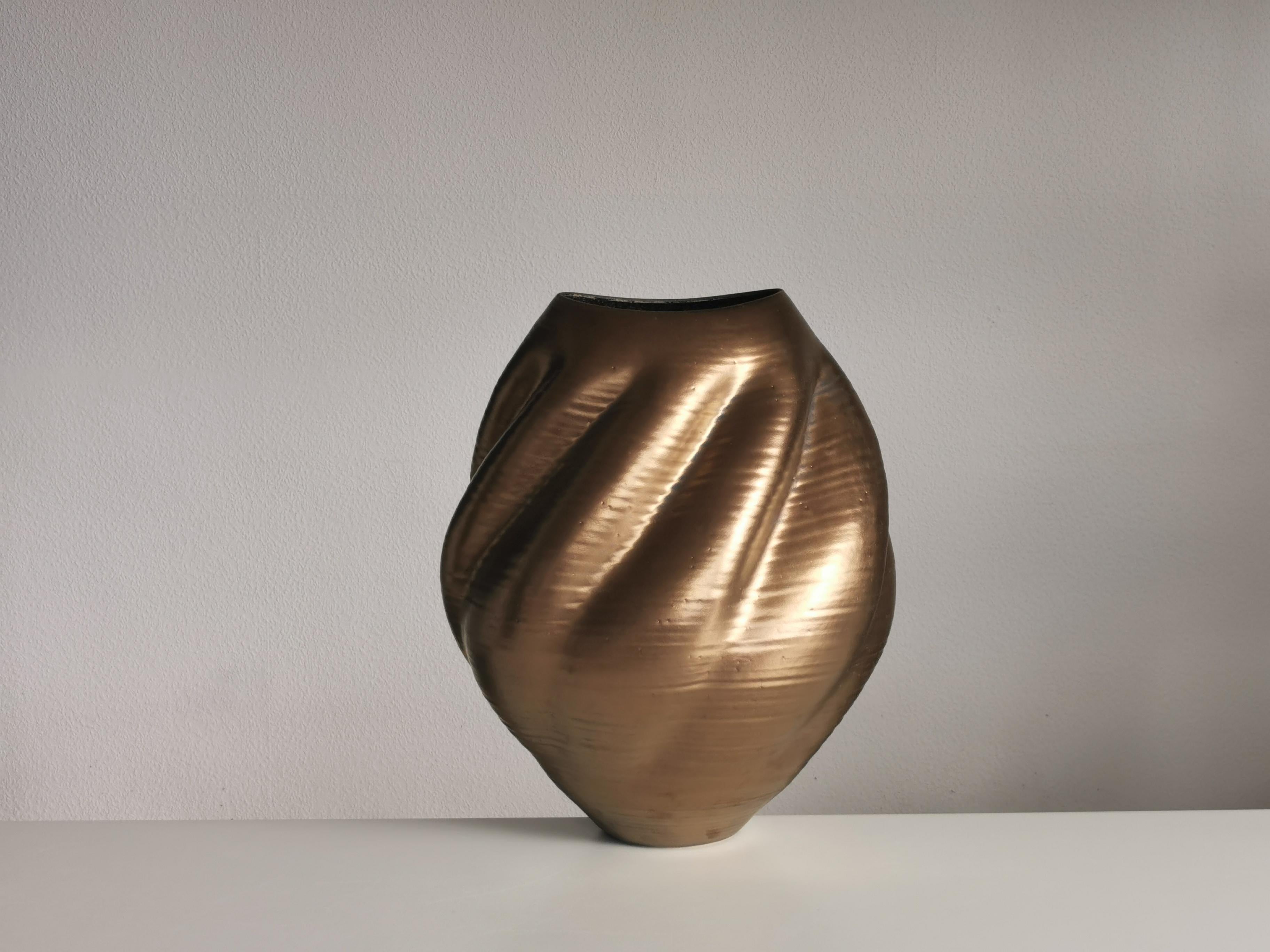 Large Gold Wave Form, Unique Contemporary Ceramic Sculpture Vessel N.80 3