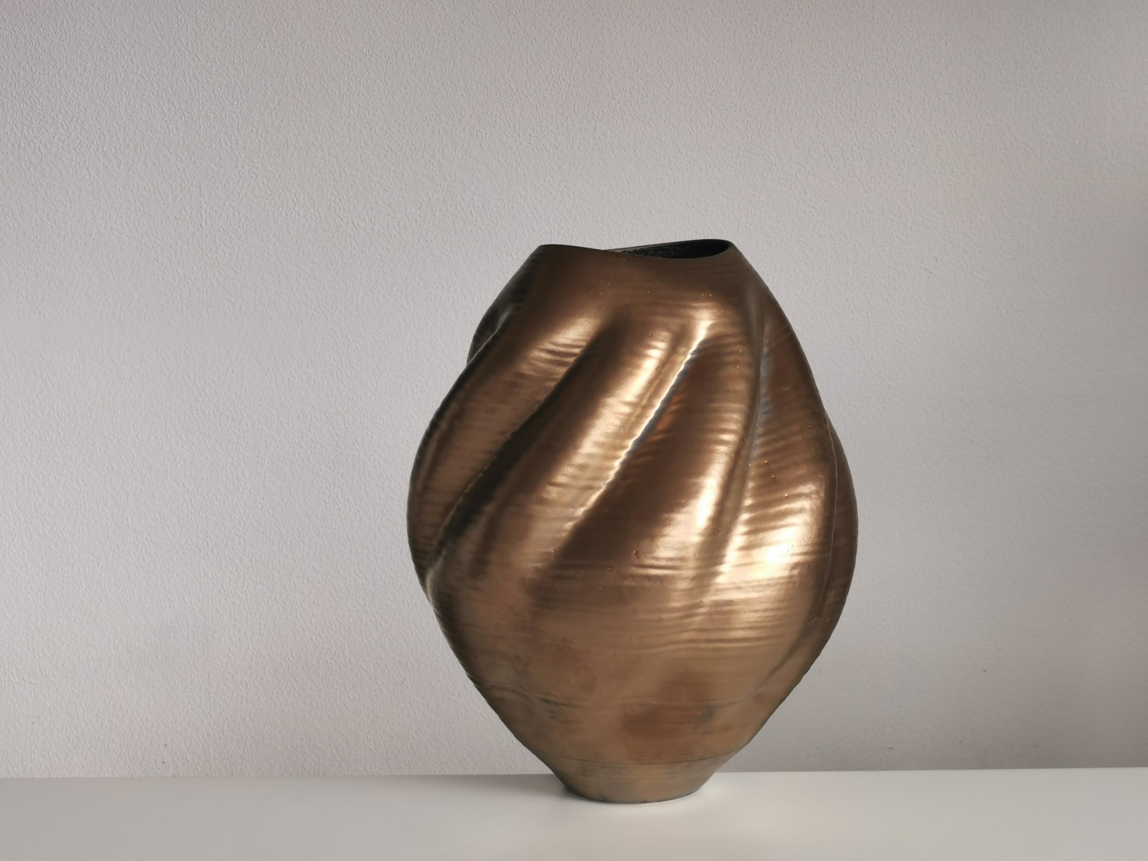 Other Large Gold Wave Form, Unique Contemporary Ceramic Sculpture Vessel N.80