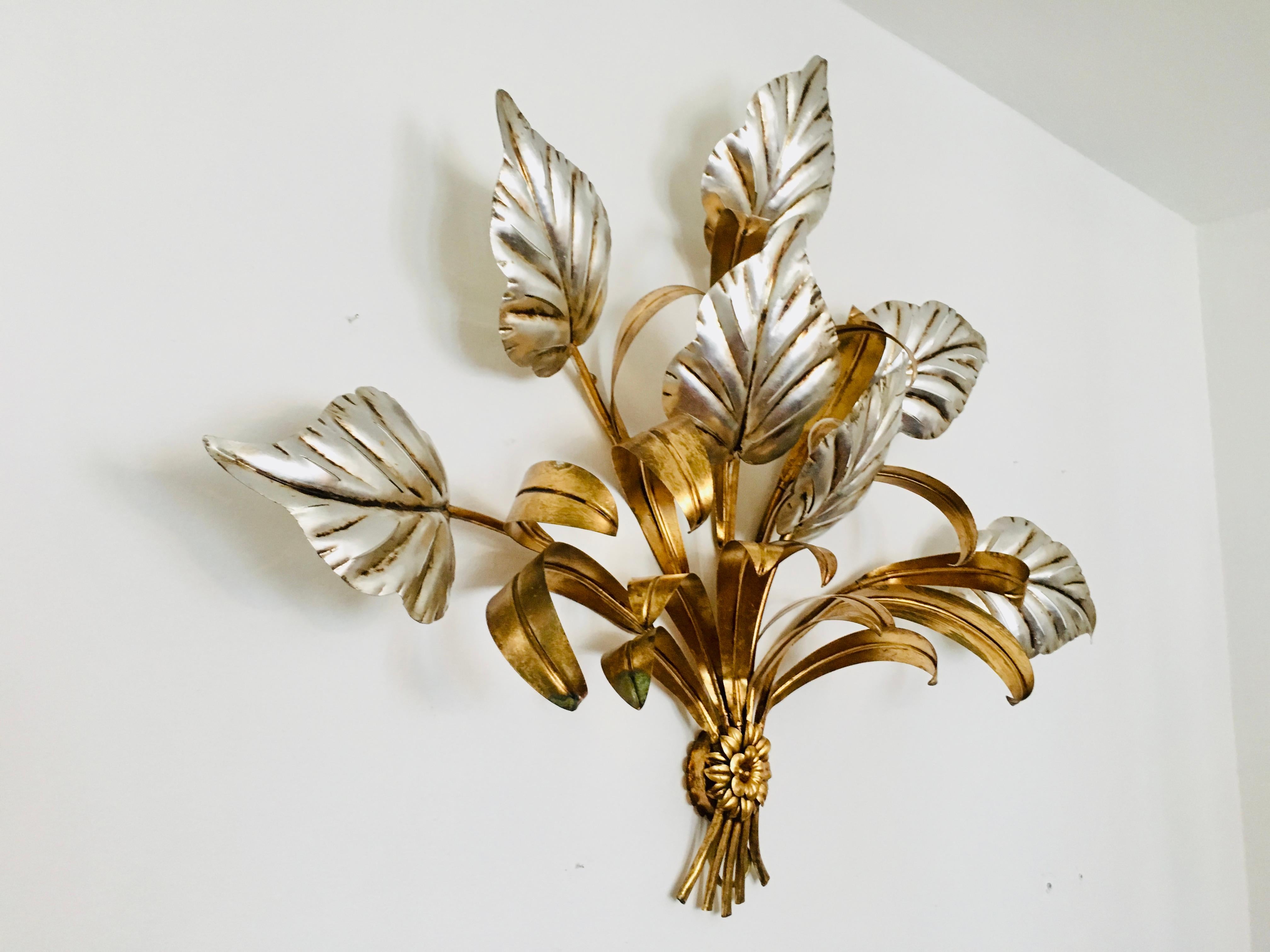 Lámpara de pared dorada grande de Hans Kögl en Bueno estado para la venta en München, DE