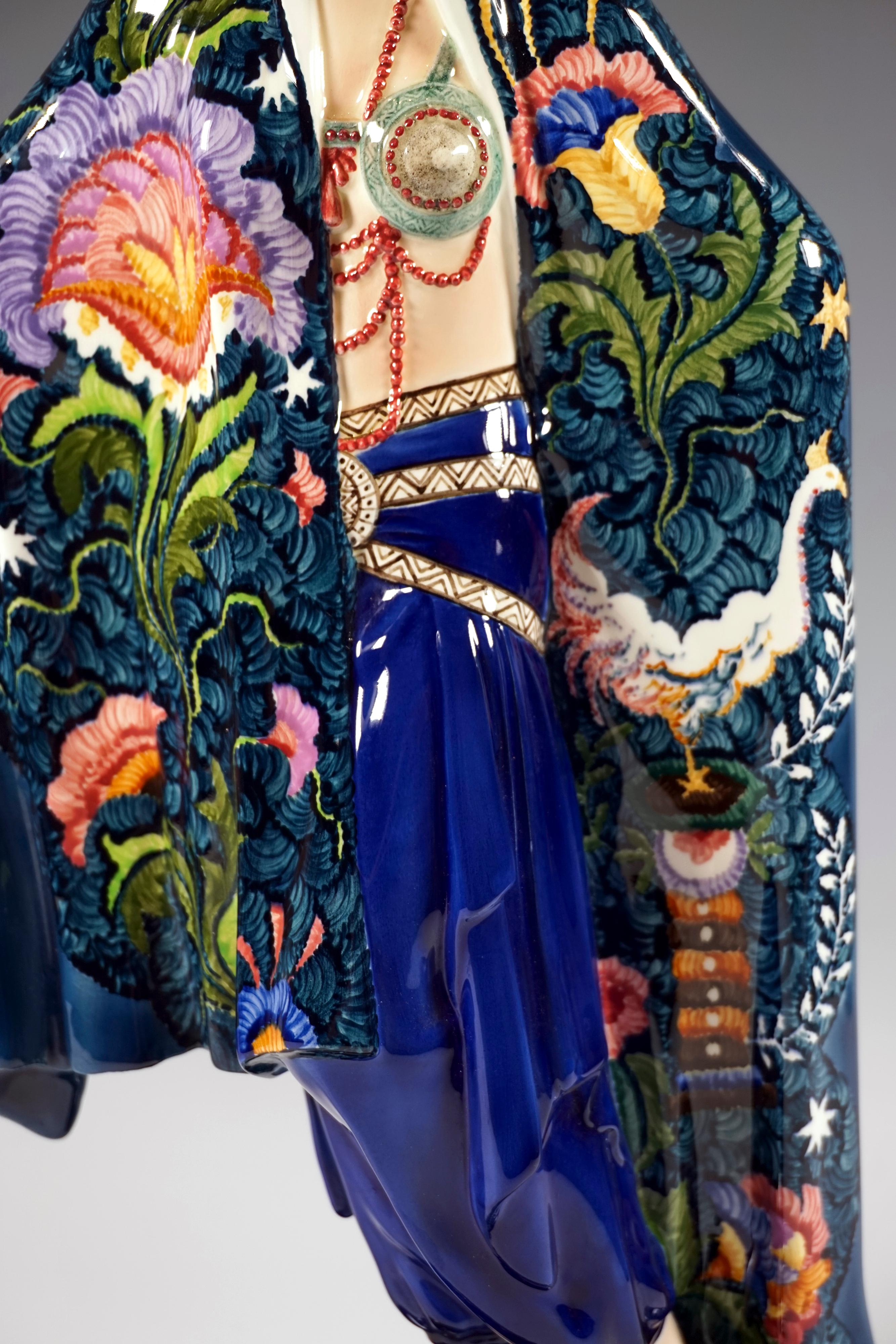 Large Goldscheider Art Déco Odalisque 'Aida', by Josef Lorenzl, Around 1925 In Good Condition For Sale In Vienna, AT