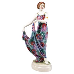 Grande figurine Goldscheider, belle danseuse défilant, Max Valentin, ca. 1922