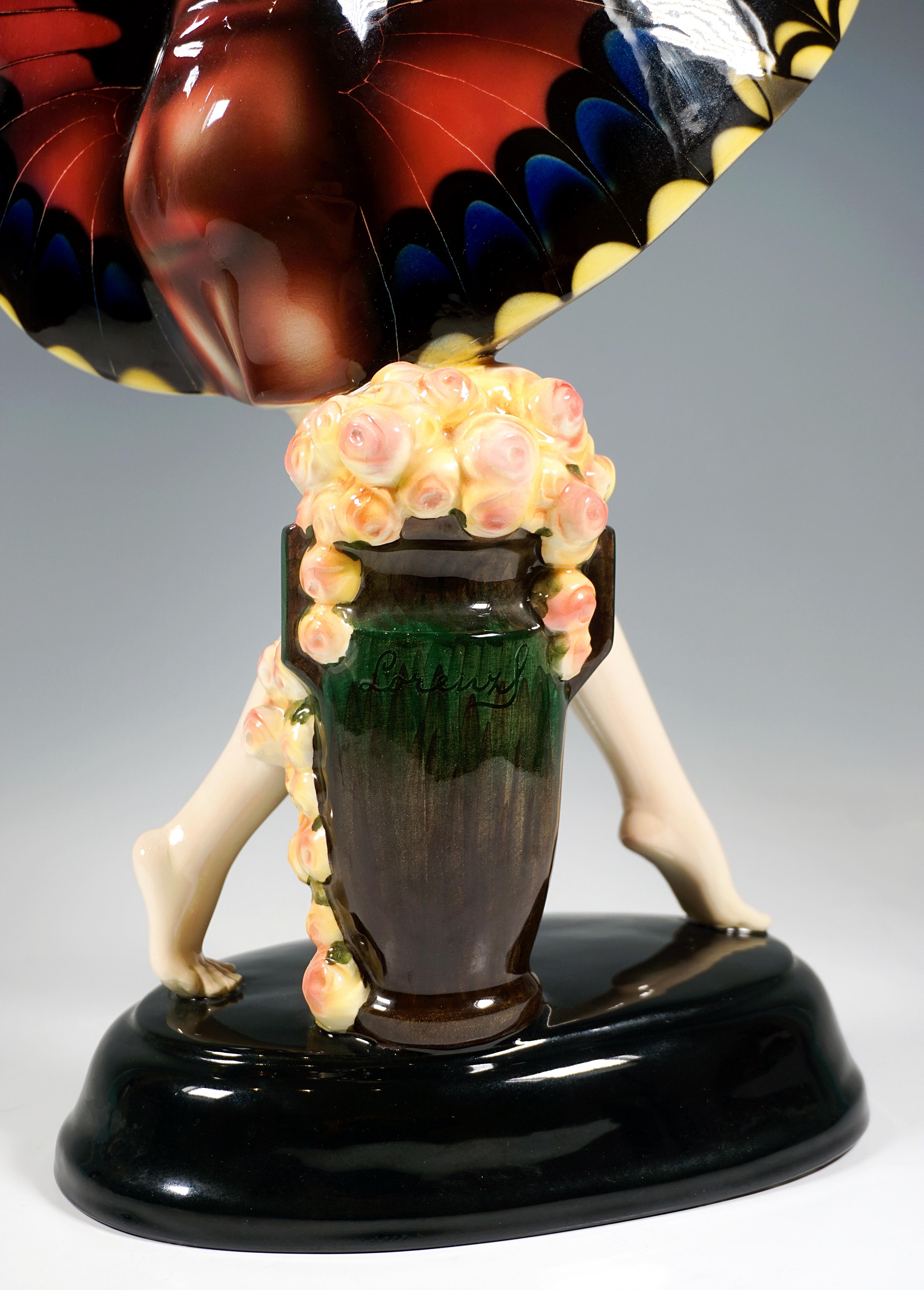 Ceramica Grande figura Goldscheider Vienna Art Déco 'L'uccello catturato', di Lorenzl, 1925 ca.