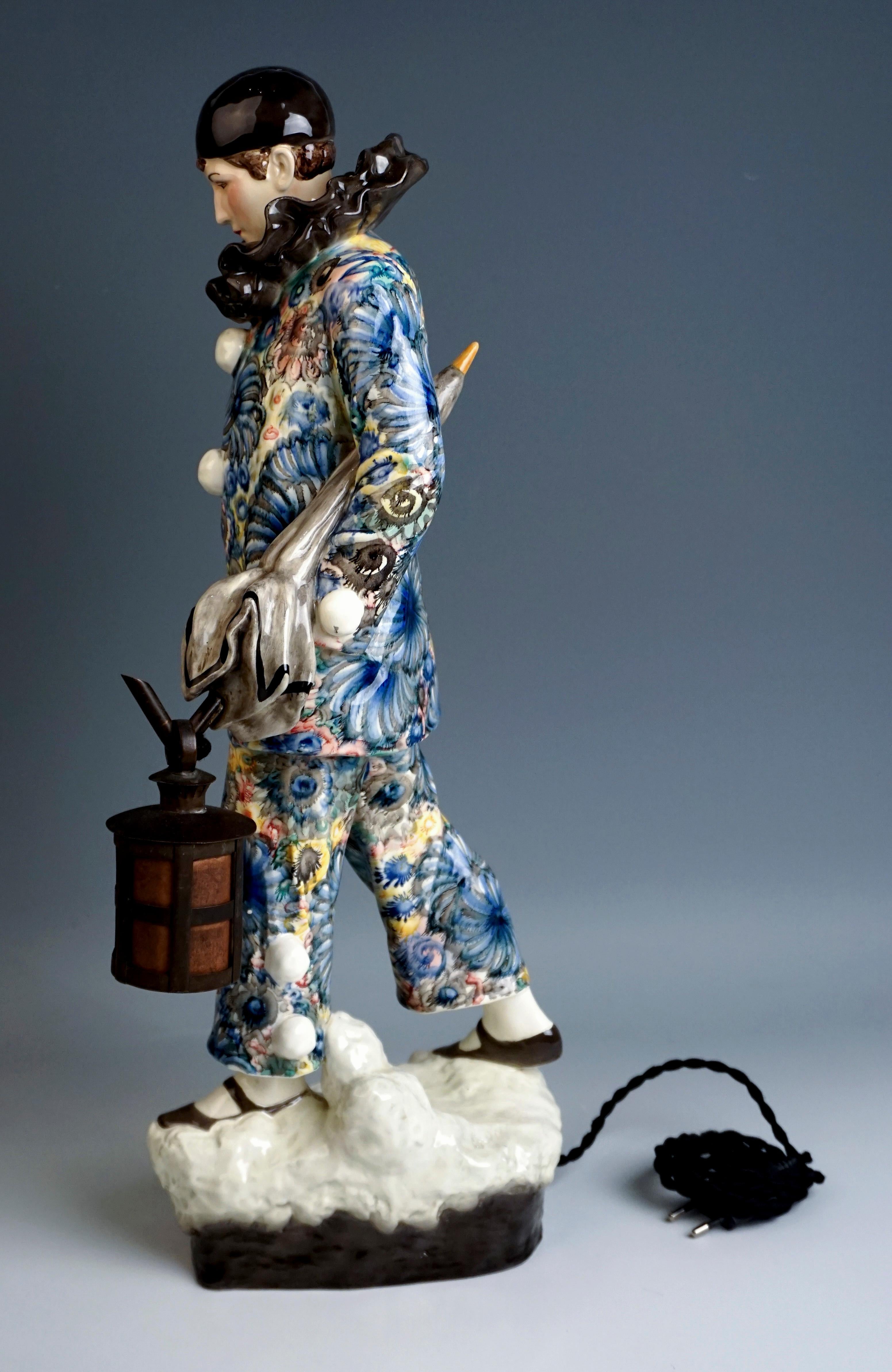 Ceramic Large Goldscheider Vienna Art-Déco Harlequin Figure by B. Haniroff c. 1925