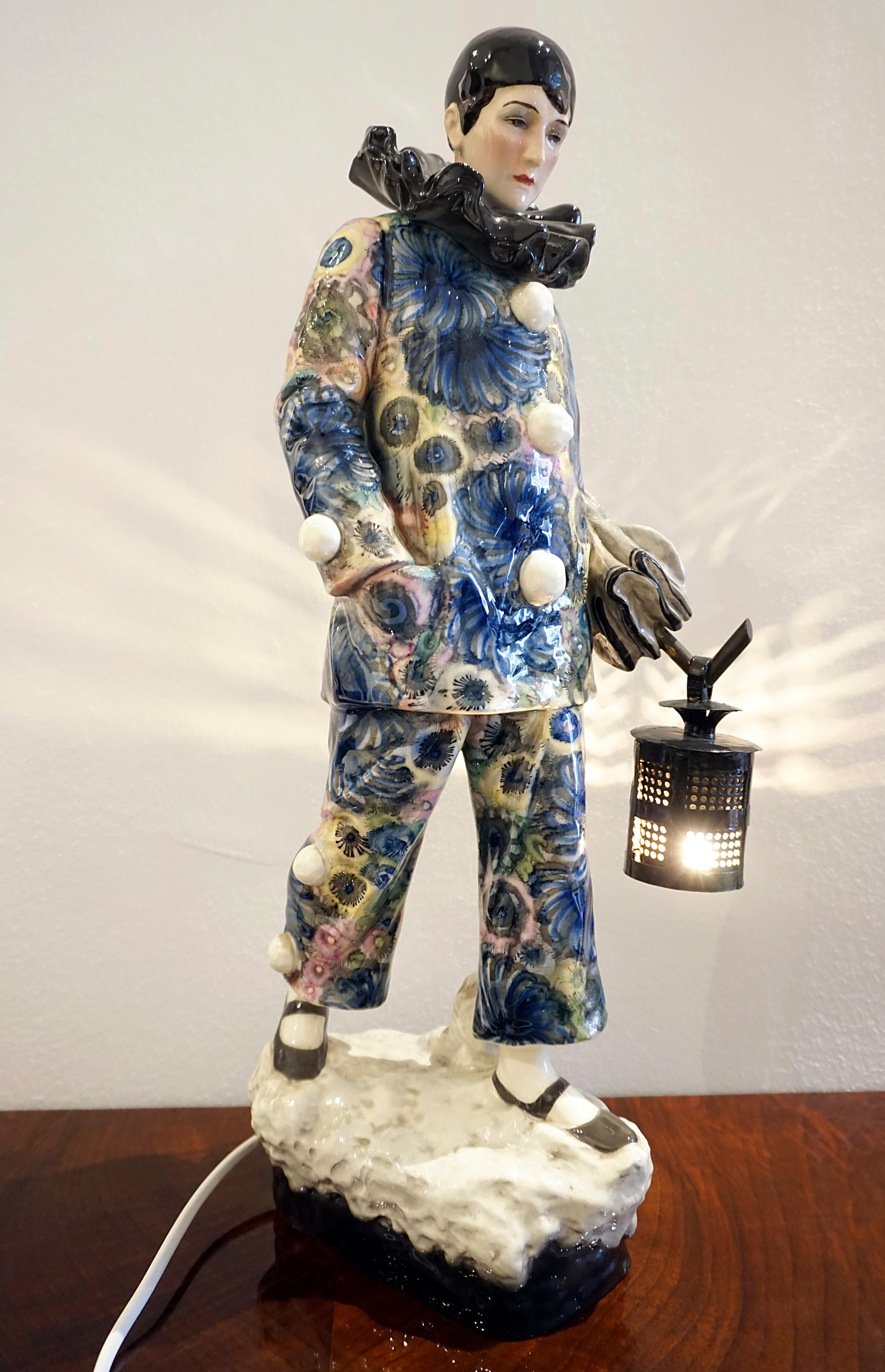 Large Goldscheider Vienna Art-déco Harlequin Figurine by B. Haniroff, ca 1920 4